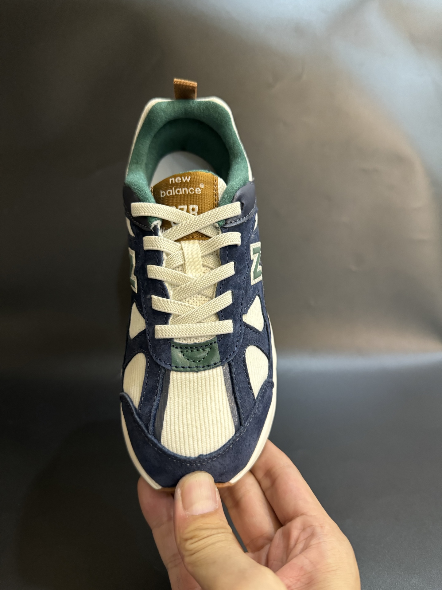 图片[6]-新色NB878猪八皮松紧带复古儿童运动鞋 尺码：26-37码 经典878款式🆕 松紧带设计，穿脱便捷✌🏻 耐磨防滑大底，脚感不言而喻☁️ 优质面料拼接，质感超高级！.-选品中心