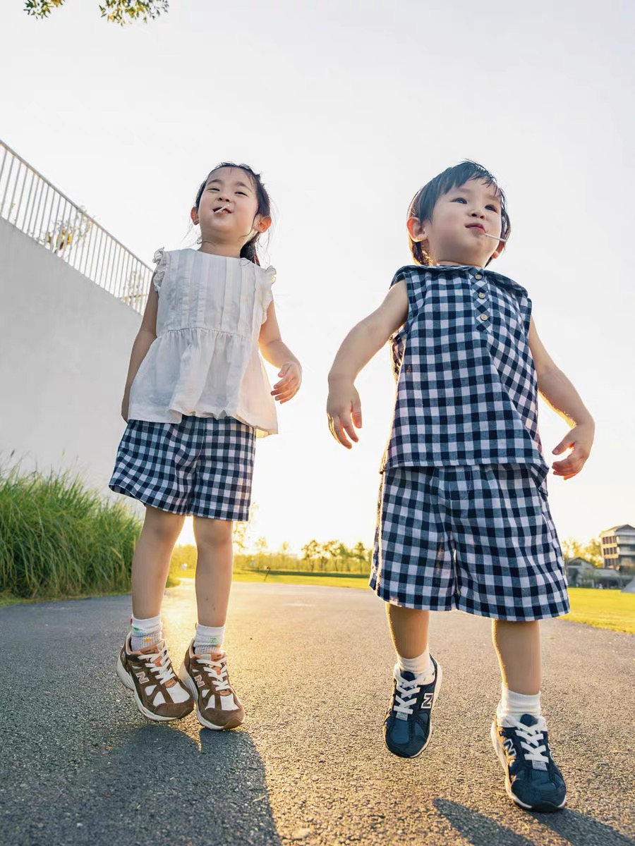 图片[9]-新款NB878猪八皮松紧带复古儿童运动鞋 尺码：26-37码 经典878款式🆕 松紧带设计，穿脱便捷✌🏻. 耐磨防滑大底，脚感不言而喻☁️ 优质面料拼接，质感超高级！-选品中心