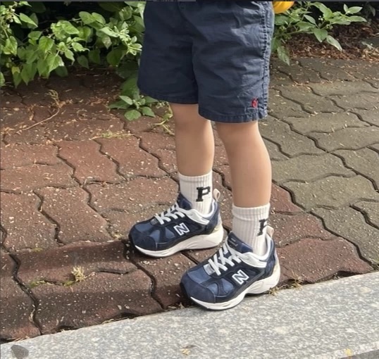 图片[7]-新款NB878猪八皮松紧带复古儿童运动鞋 尺码：26-37码 经典878款式🆕 松紧带设计，穿脱便捷✌🏻 耐磨防滑大底，脚感不言而喻☁️ 优质面料拼接，质感超高级！-选品中心