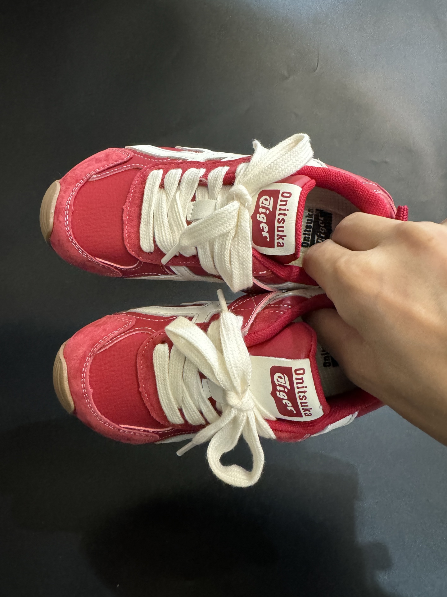 亚瑟士秋冬真皮儿童阿甘鞋26-37 ❤️魔术贴设计，穿脱方便✌🏻优质皮面料拼接，质感满满💯 橡胶耐磨防滑大底，脚感不言而喻☁️-选品中心