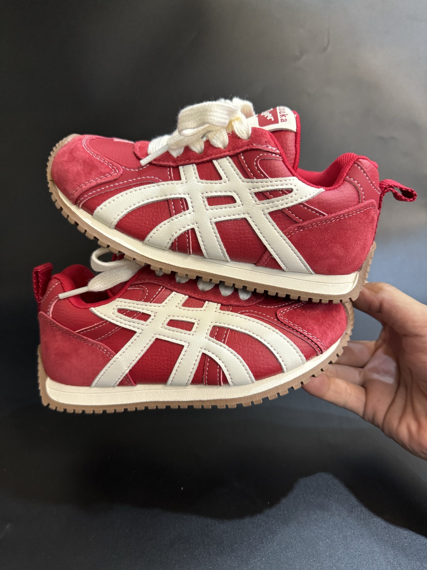 图片[9]-亚瑟士秋冬真皮儿童阿甘鞋26-37 ❤️魔术贴设计，穿脱方便✌🏻优质皮面料拼接，质感满满💯 橡胶耐磨防滑大底，脚感不言而喻☁️-选品中心