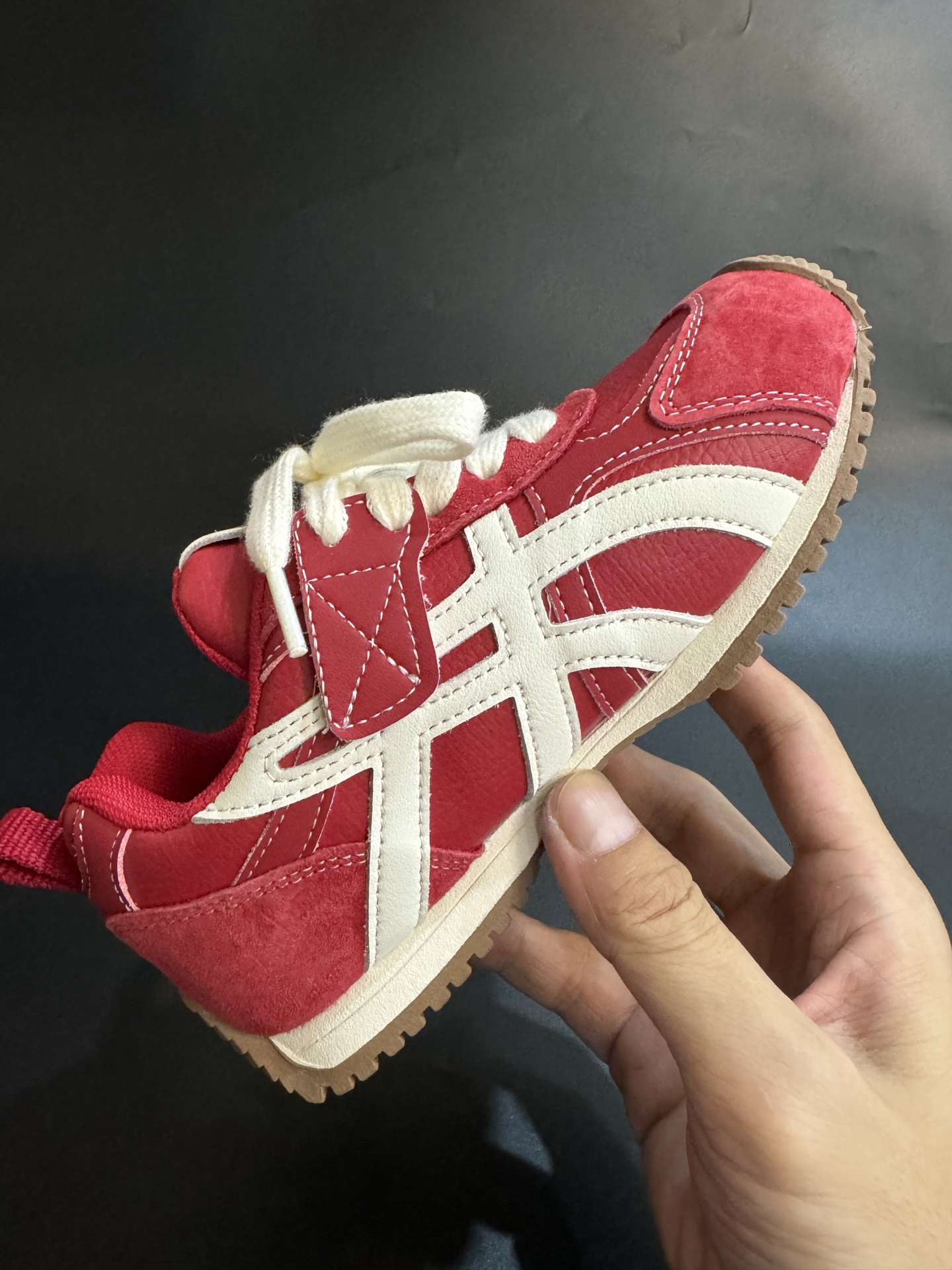 图片[5]-亚瑟士秋冬真皮儿童阿甘鞋26-37 ❤️魔术贴设计，穿脱方便✌🏻优质皮面料拼接，质感满满💯 橡胶耐磨防滑大底，脚感不言而喻☁️-选品中心