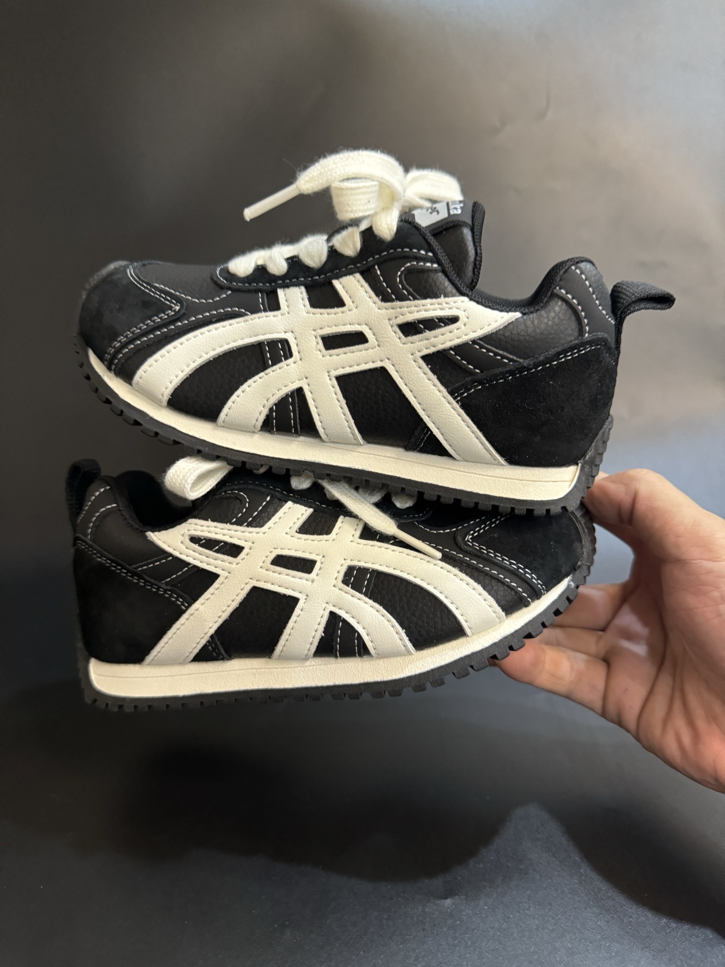 图片[9]-亚瑟士秋冬真皮儿童阿甘鞋26-37 ❤️魔术贴设计，穿脱方便✌🏻优质皮面料拼接，质感满满💯 橡胶耐磨防滑大底，脚感不言而喻☁️-选品中心