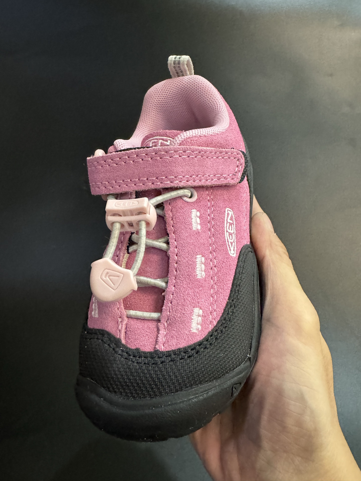 图片[4]-KEEN 新配色户外儿童登山鞋 尺码：24-37码 祖国版YYDS 新配色好好看😍 优质麂皮面料，轻微防水💧 魔术贴➕松紧带设计，穿脱方便✔️ 橡胶耐磨防滑大底，脚感超赞👍🏻-选品中心