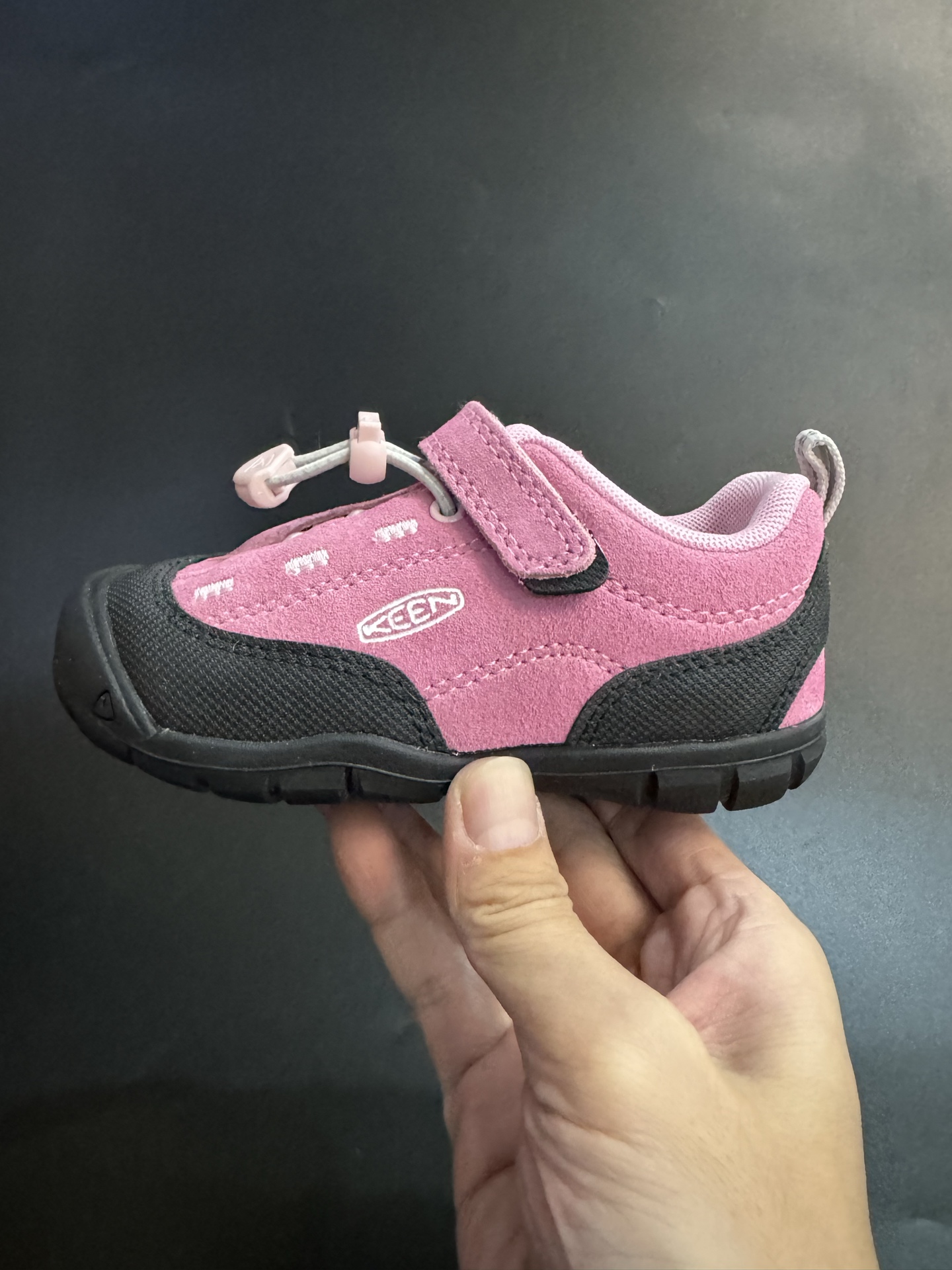 图片[3]-KEEN 新配色户外儿童登山鞋 尺码：24-37码 祖国版YYDS 新配色好好看😍 优质麂皮面料，轻微防水💧 魔术贴➕松紧带设计，穿脱方便✔️ 橡胶耐磨防滑大底，脚感超赞👍🏻-选品中心