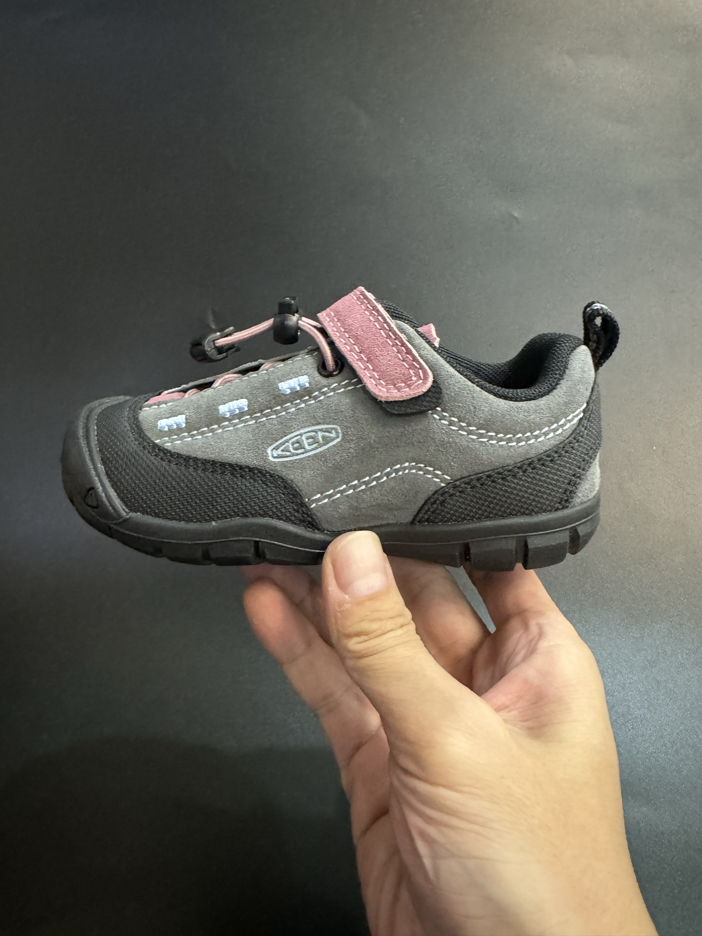 图片[3]-KEEN 新配色户外儿童登山鞋 尺码：24-37码 祖国版YYDS 新配色好好看😍 优质麂皮面料，轻微防水💧 魔术贴➕松紧带设计，穿脱方便✔️ 橡胶耐磨防滑大底，脚感超赞👍🏻-选品中心