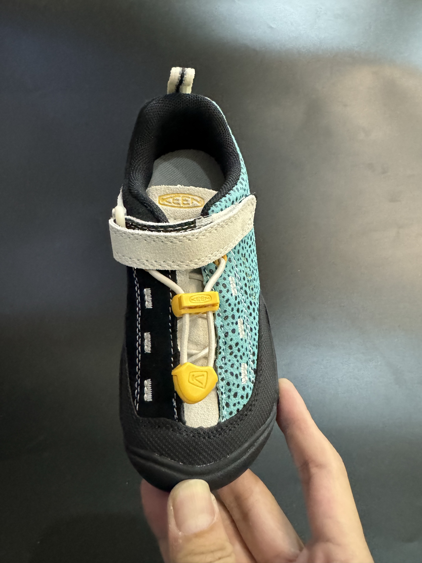图片[6]-KEEN 喷绘联名款户外儿童登山鞋 尺码：24-37码 新配色好好看😍 优质麂皮面料，轻微防水💧 魔术贴➕松紧带设计，穿脱方便✔️ 橡胶耐磨防滑大底，脚感超赞👍🏻-选品中心