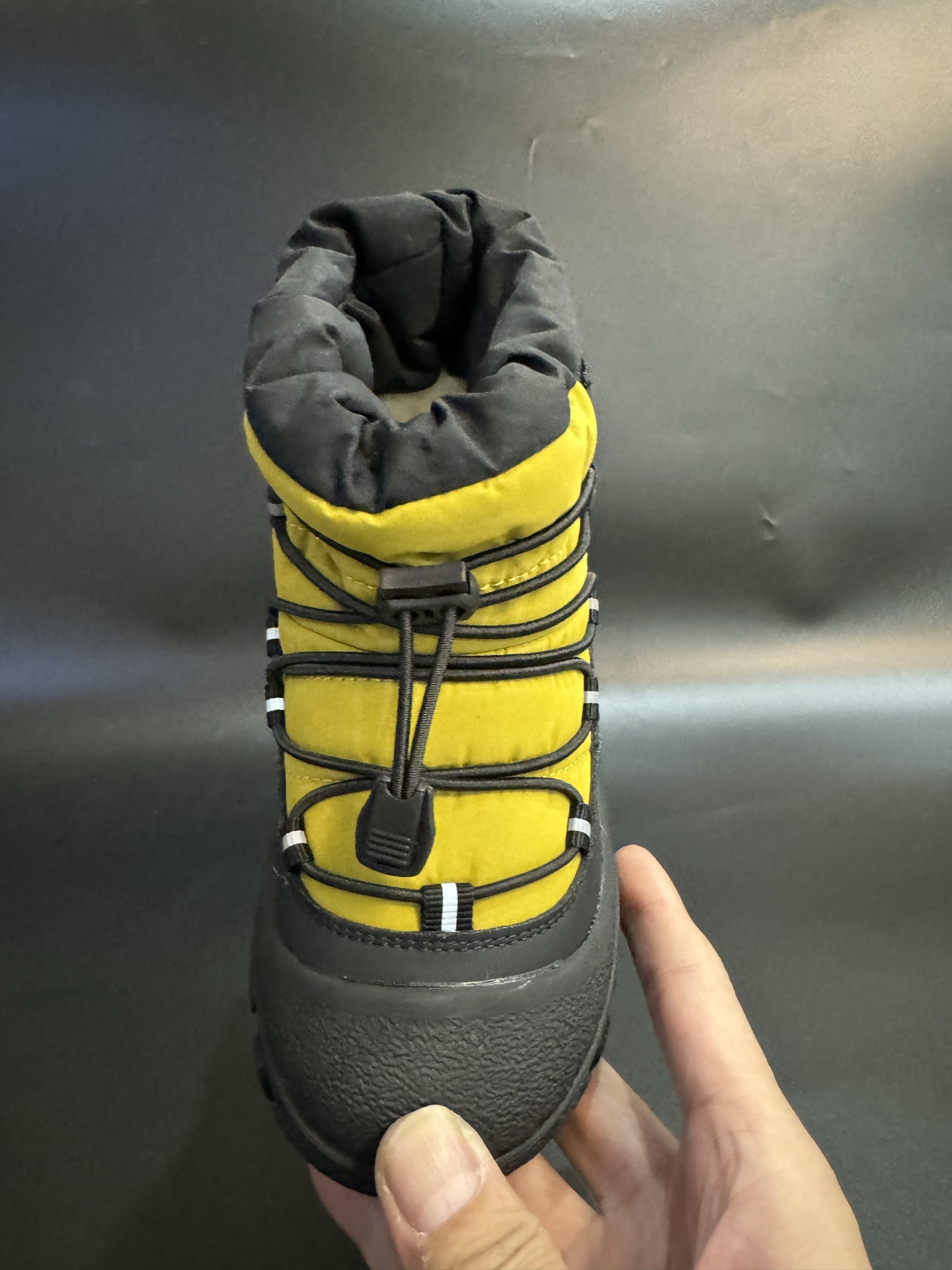 图片[5]-北面羽绒面料皮毛一体防风防水儿童雪地靴加厚防滑保暖大棉鞋户外儿童雪地靴 尺码：26-37码 采用防水布面料 保暖又舒适☁️ 松紧扣设计，穿脱简便 橡胶耐磨防滑大底，脚感不言而喻✔️ 👍真的洋气到爆❕极简舒适，软软绵绵蓄热御寒，保暖又可爱。一个精致的小宝贝，满满的慵懒感在寒冷的冬天让人眼前一亮-选品中心