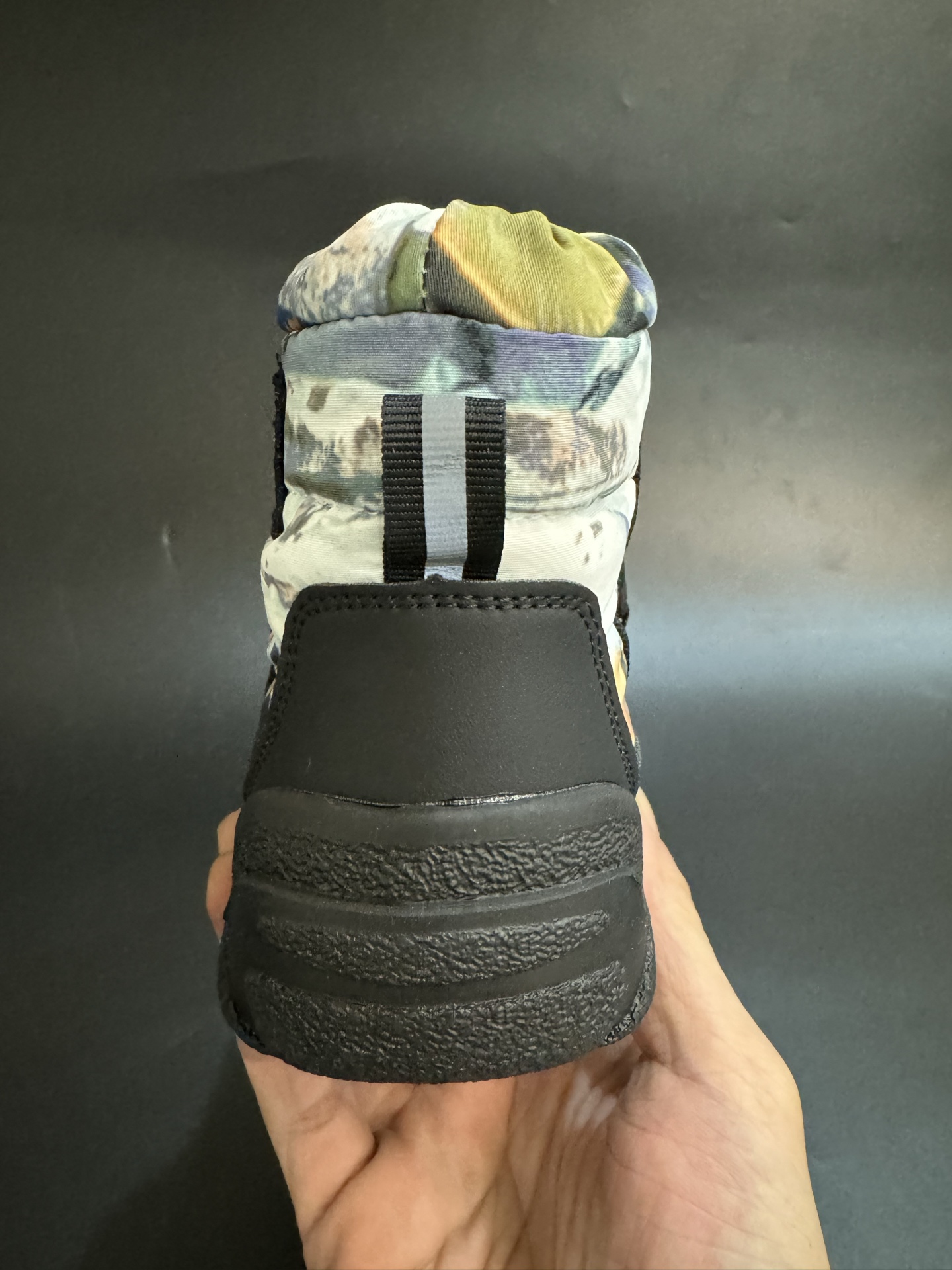 图片[6]-新色出货 北面羽绒面料皮毛一体防风防水儿童雪地靴加厚防滑保暖大棉鞋户外儿童雪地靴 尺码：26-37码 采用防水布面料 保暖又舒适☁️ 松紧扣设计，穿脱简便 橡胶耐磨防滑大底，脚感不言而喻✔️ 👍真的洋气到爆❕极简舒适，软软绵绵蓄热御寒，保暖又可爱。一个精致的小宝贝，满满的慵懒感在寒冷的冬天让人眼前一亮 .-选品中心