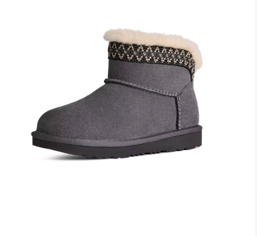 NO:583752,UGG Taslin ethnic style children's mid-top snow boots, sizes 25-37, classic UGG ethnic style series styles, low-top style design, warm and windproof, wool one-piece series, full of texture, rubber wear-resistant and non-slip outsole, great foot feel, snow boots, boots,19860909UGG塔斯林民族风儿童中帮雪地靴 尺码25—37 经典UGG民族风系列款式 低帮款式设计,保暖防风 羊毛一体系列,质感满满 橡胶耐磨防滑大底,脚感超赞,雪地靴,boots,,Children's