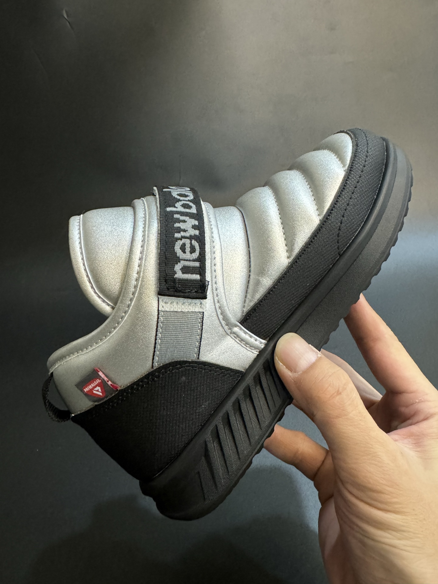 图片[5]-新色加绒NB中帮卡扣防风儿童雪地靴 尺码：24-39码 加绒款NB中帮系列❄️ 内里加绒，保暖又舒适☁️ 卡扣设计，穿脱超方便✌🏻 耐磨防滑大底，脚感超赞👍🏻-选品中心