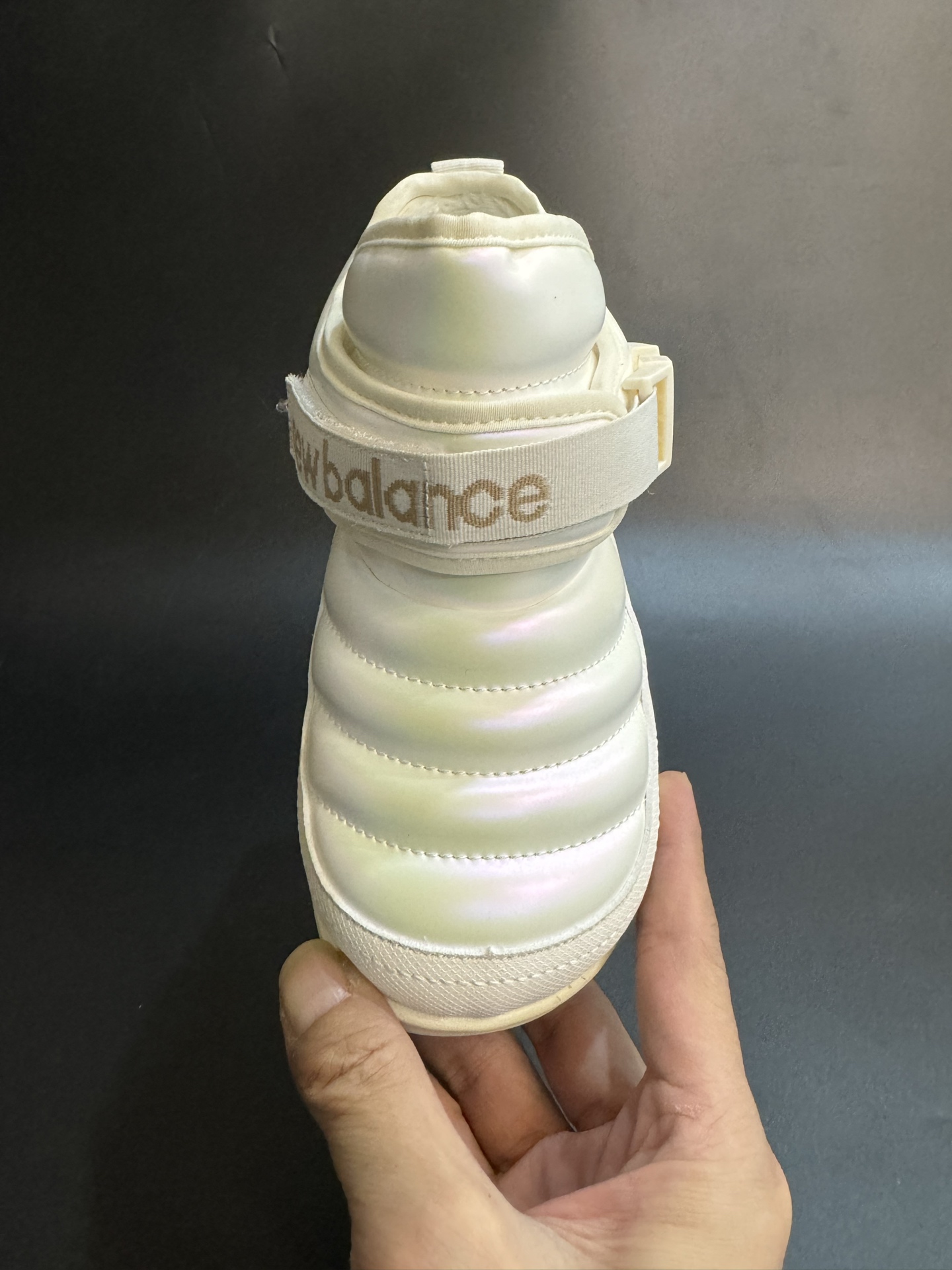 图片[6]-新色加绒NB中帮卡扣防风儿童雪地靴 尺码：24-39码 加绒款NB中帮系列❄️ 内里加绒，保暖又舒适☁️ 卡扣设计，穿脱超方便✌🏻 耐磨防滑大底，脚感超赞👍🏻-选品中心