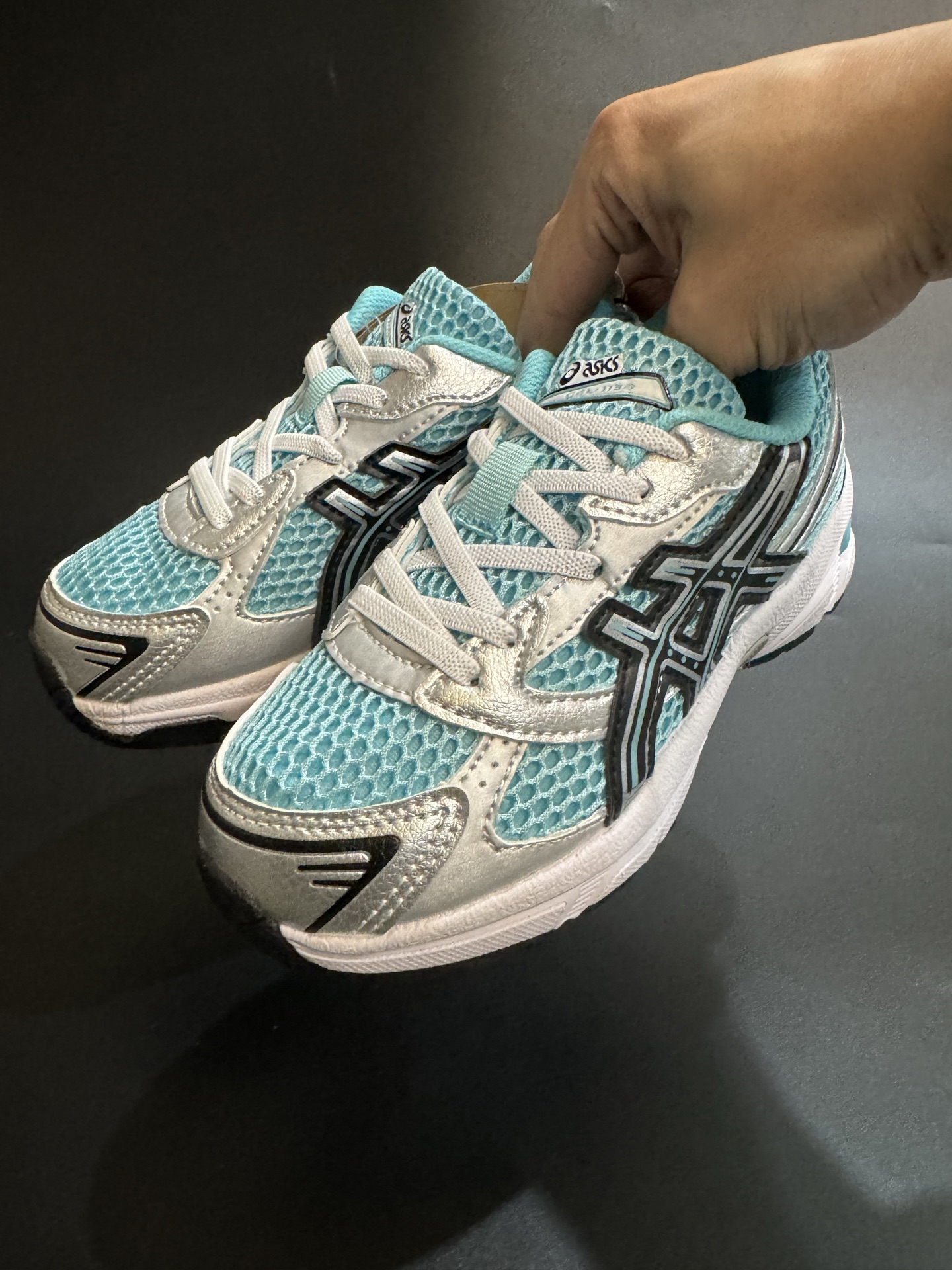 图片[2]-亚瑟士官网新款1130弹力松紧带儿童复古休闲运动鞋 尺码：26-37码 经典1130款式🆕 松紧带设计，穿脱方便✌🏻 网面拼接，质感满满💯 橡胶耐磨防滑大底，脚感超赞👍🏻-选品中心