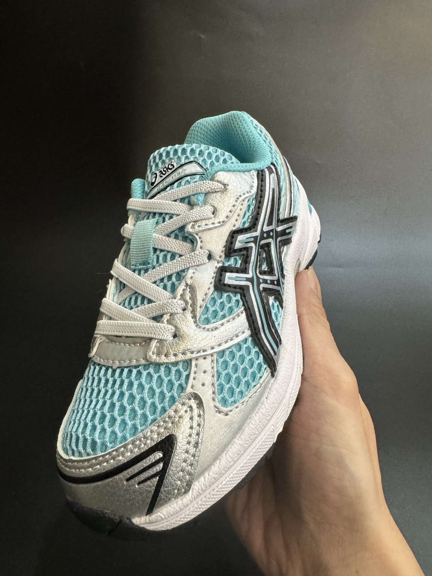 图片[4]-亚瑟士官网新款1130弹力松紧带儿童复古休闲运动鞋 尺码：26-37码 经典1130款式🆕 松紧带设计，穿脱方便✌🏻 网面拼接，质感满满💯 橡胶耐磨防滑大底，脚感超赞👍🏻-选品中心