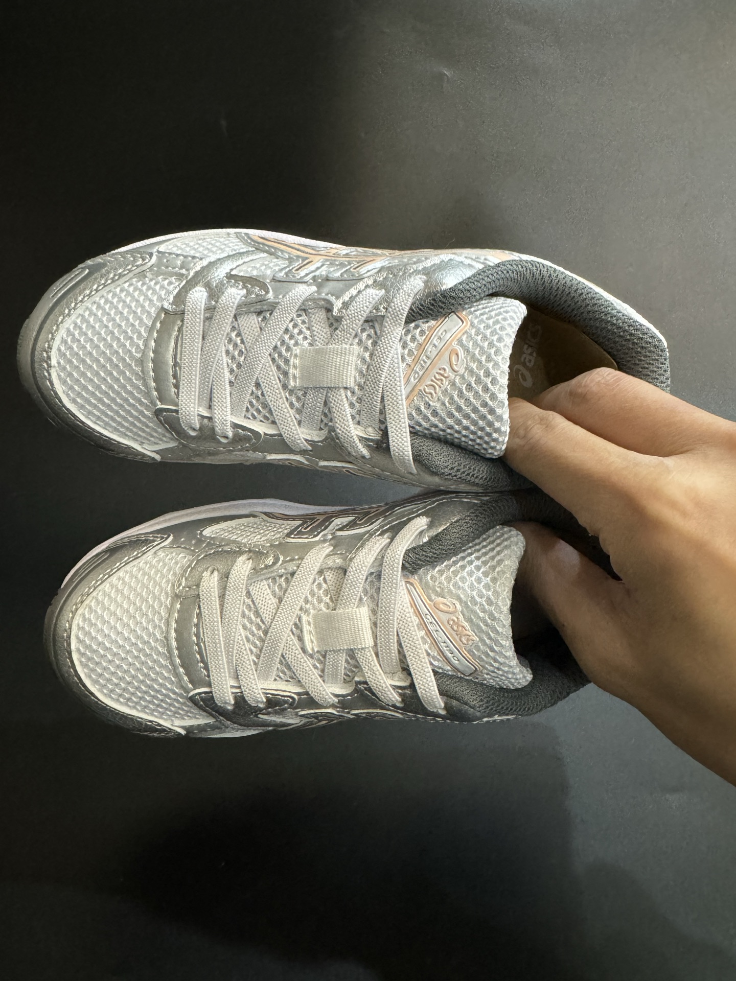 另一工厂 亚瑟士1130弹力松紧带儿童运动鞋26-37码 松紧带设计，穿脱方便✌🏻 网面拼接，质感满满💯 橡胶耐磨防滑大底，脚感超赞👍🏻-选品中心