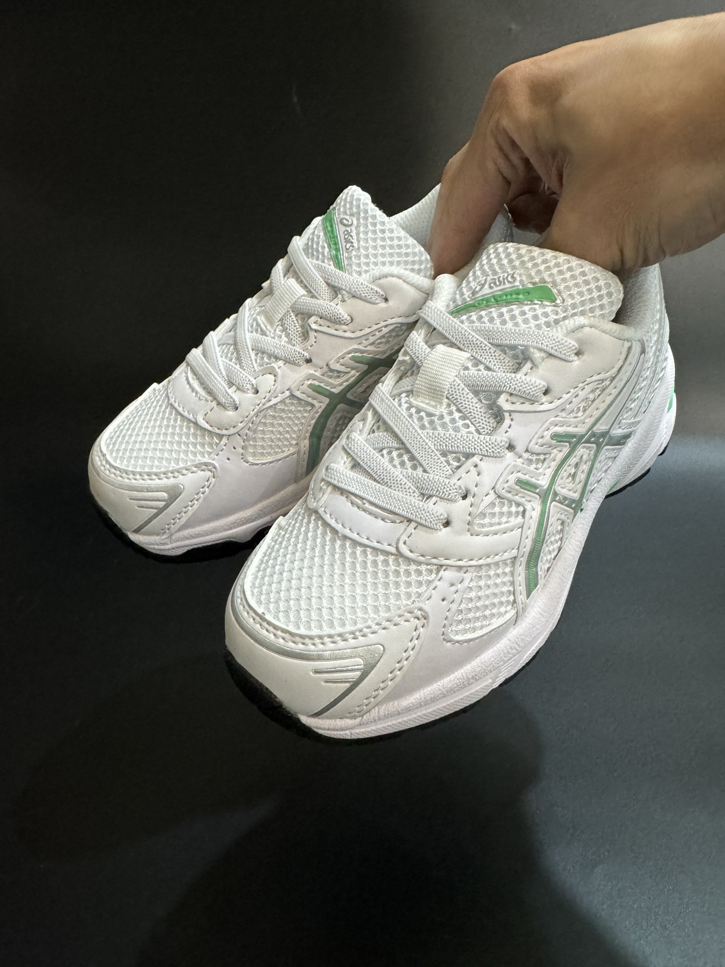 图片[2]-亚瑟士官网新款1130弹力松紧带儿童复古休闲运动鞋 尺码：26-37码 经典1130款式🆕 松紧带设计，穿脱方便✌🏻 网面拼接，质感满满💯 橡胶耐磨防滑大底，脚感超赞👍🏻-选品中心