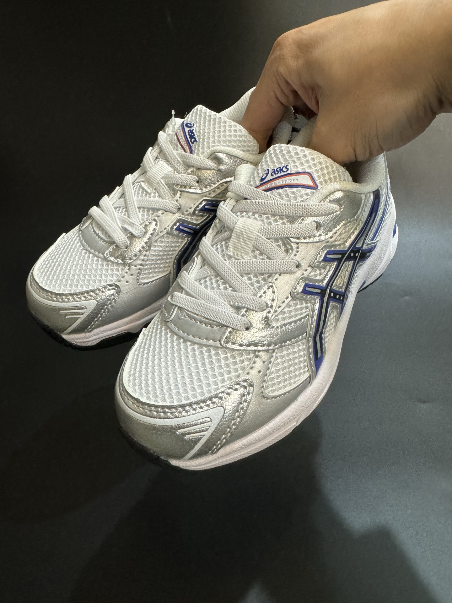 图片[2]-亚瑟士官网新款1130弹力松紧带儿童复古休闲运动鞋 尺码：26-37码 经典1130款式🆕 松紧带设计，穿脱方便✌🏻 网面拼接，质感满满💯 橡胶耐磨防滑大底，脚感超赞👍🏻-选品中心