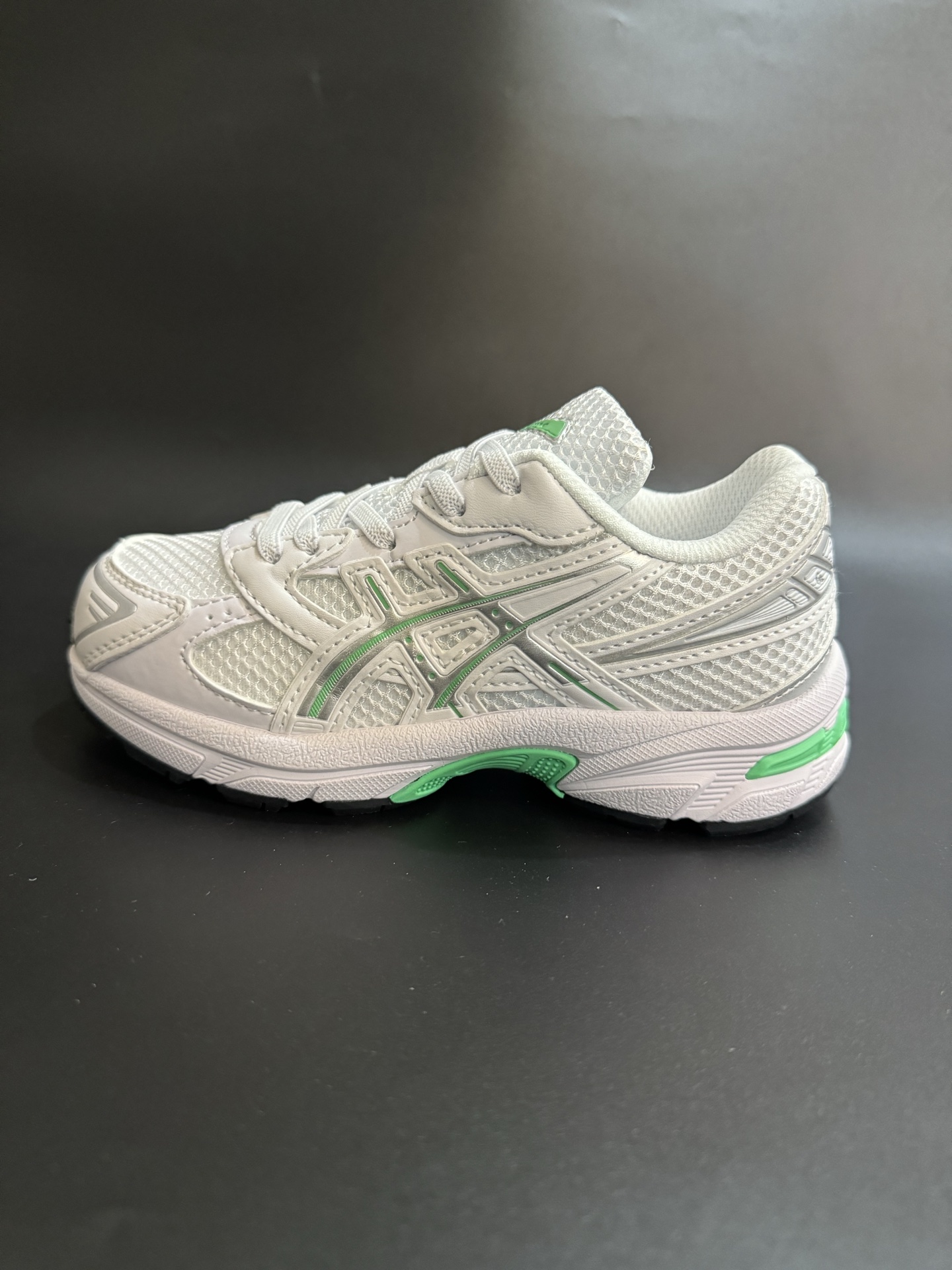 图片[9]-正确版本放 亚瑟士官网新款1130弹力松紧带儿童复古休闲运动鞋 尺码：26-37码 经典1130款式🆕 松紧带设计，穿脱方便✌🏻 网面拼接，质感满满💯 橡胶耐磨防滑大底，脚感超赞👍🏻-选品中心