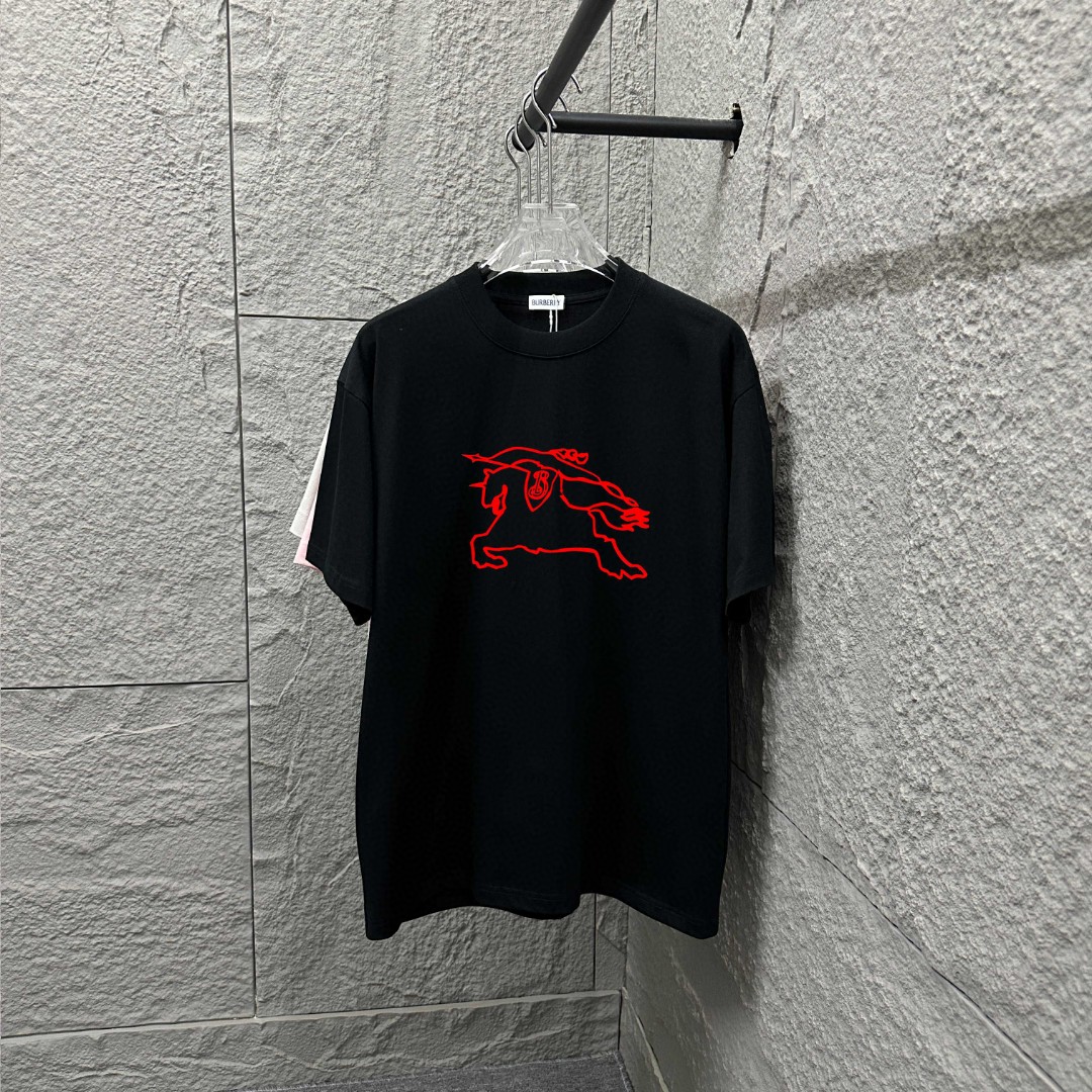 BBR Burberry 2025 Estilo primavera y verano Clásico Caballo de guerra simple Placa gruesa tridimensional Tecnología de …