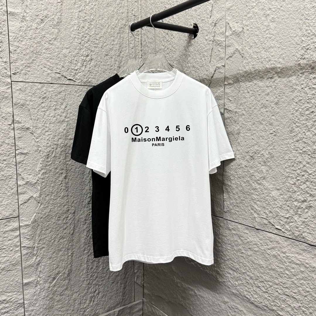 MM6 Maison Margiela 2025 primavera/verano nueva colección, camiseta de manga corta con números y letras mm6 clásicos, t…