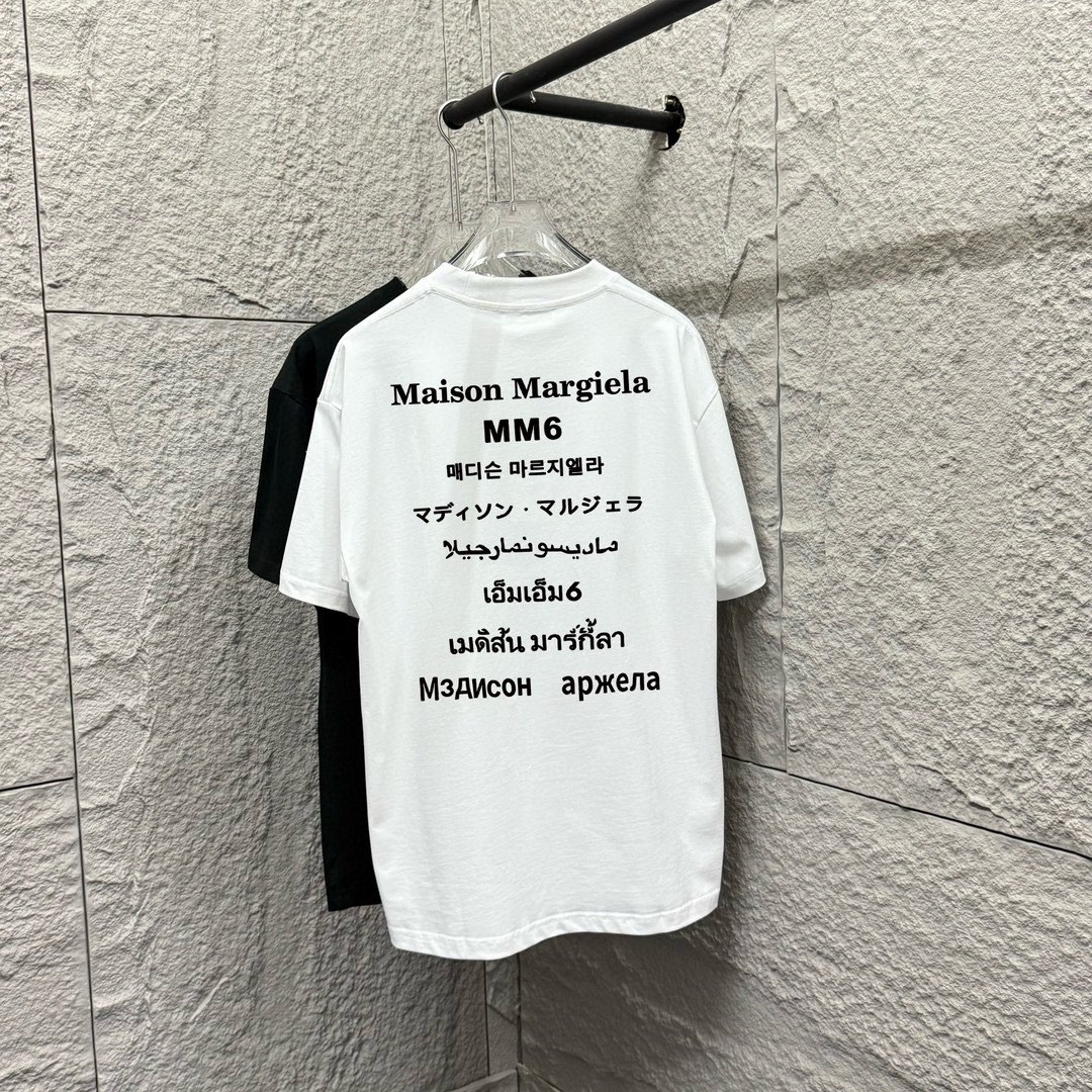 MM6 Maison Margiela 2025 primavera/verano nueva colección, camiseta de manga corta con bordado de letras minimalista en…