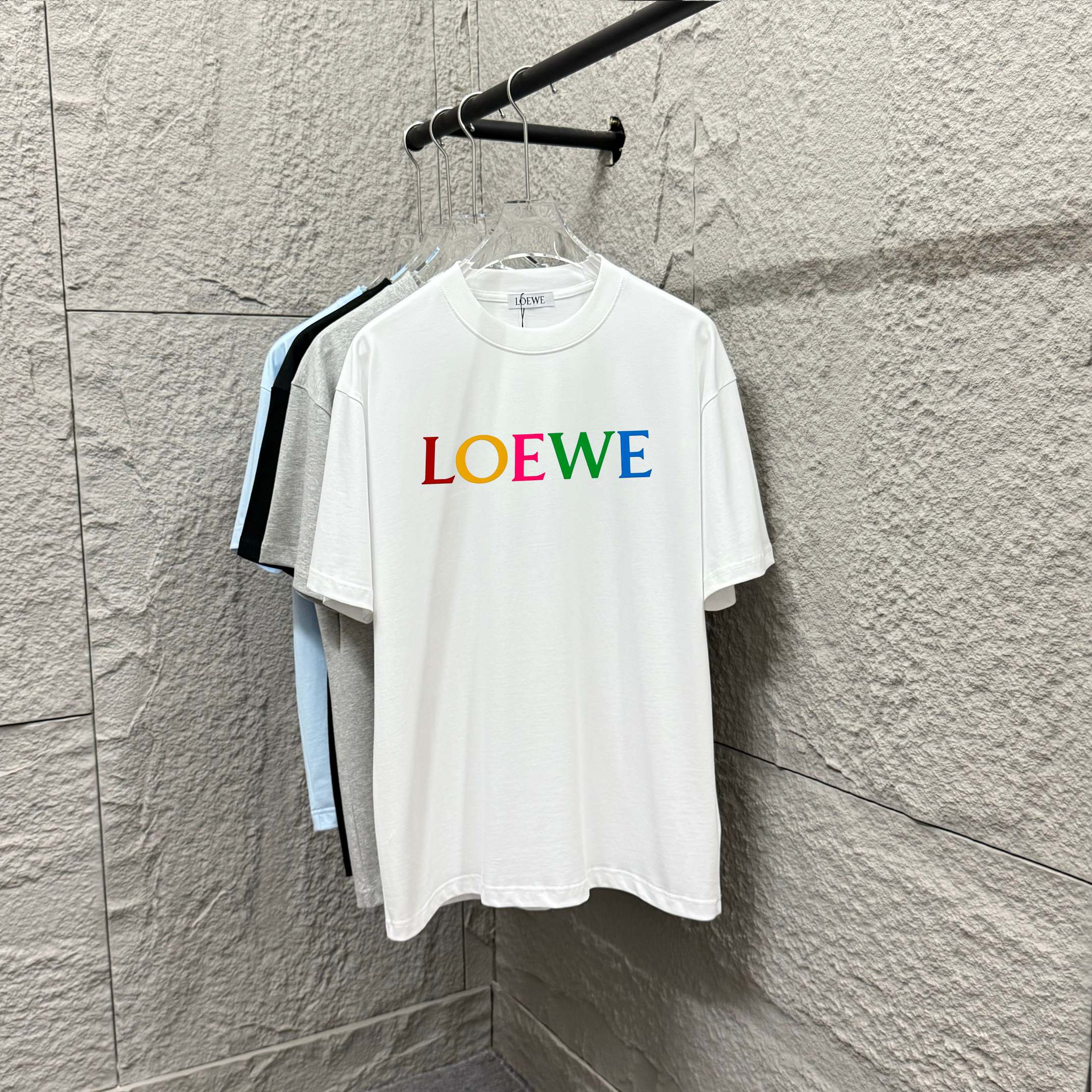 🅿️95 Loew* 罗意*威 Temporada primavera-verano 2025, clásico y minimalista, logo de letras delantero y trasero con silicon…
