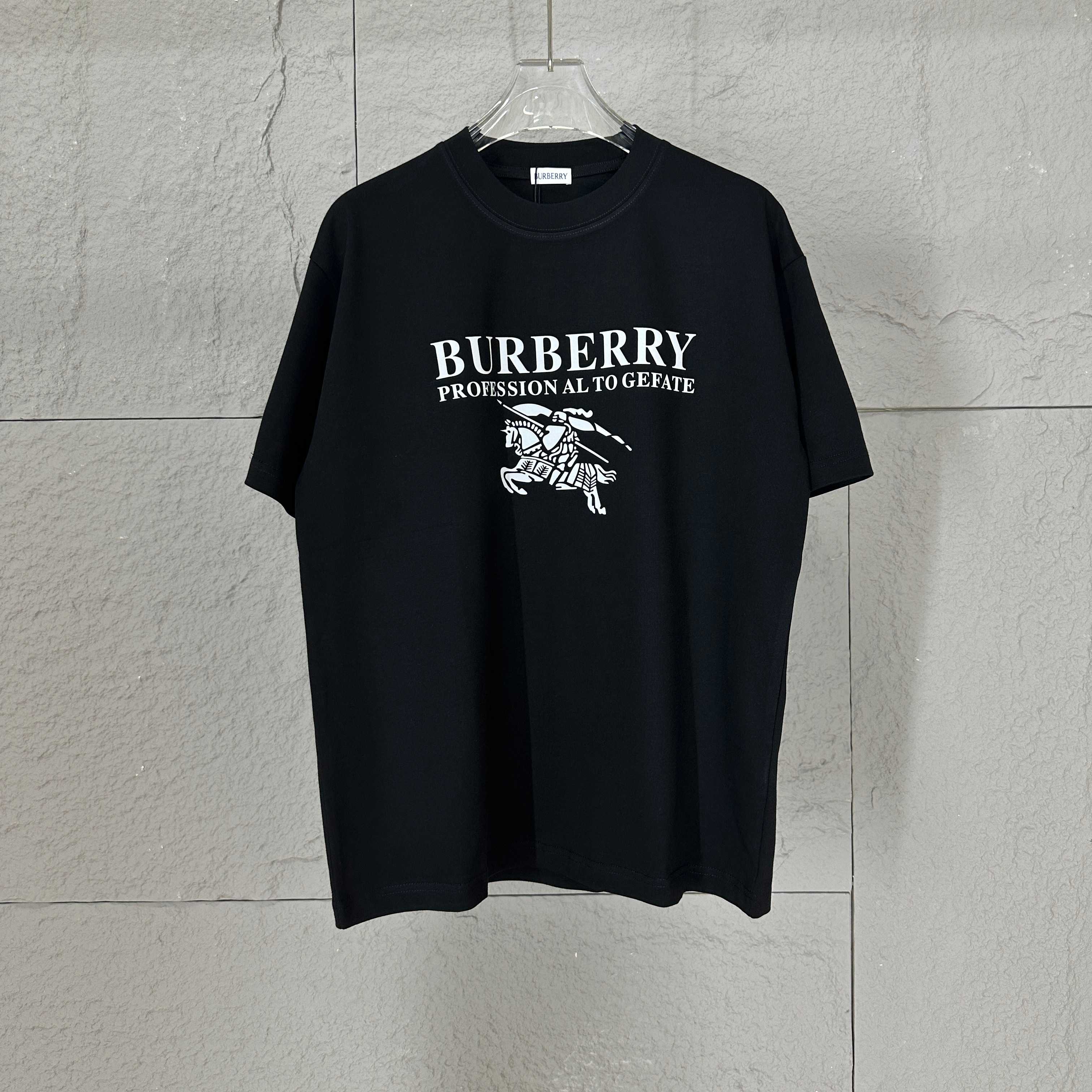 BBR Burberry * Li 2025 Estilo primavera y verano Clásico Letras simples de caballos de guerra Tecnología de espuma trid…