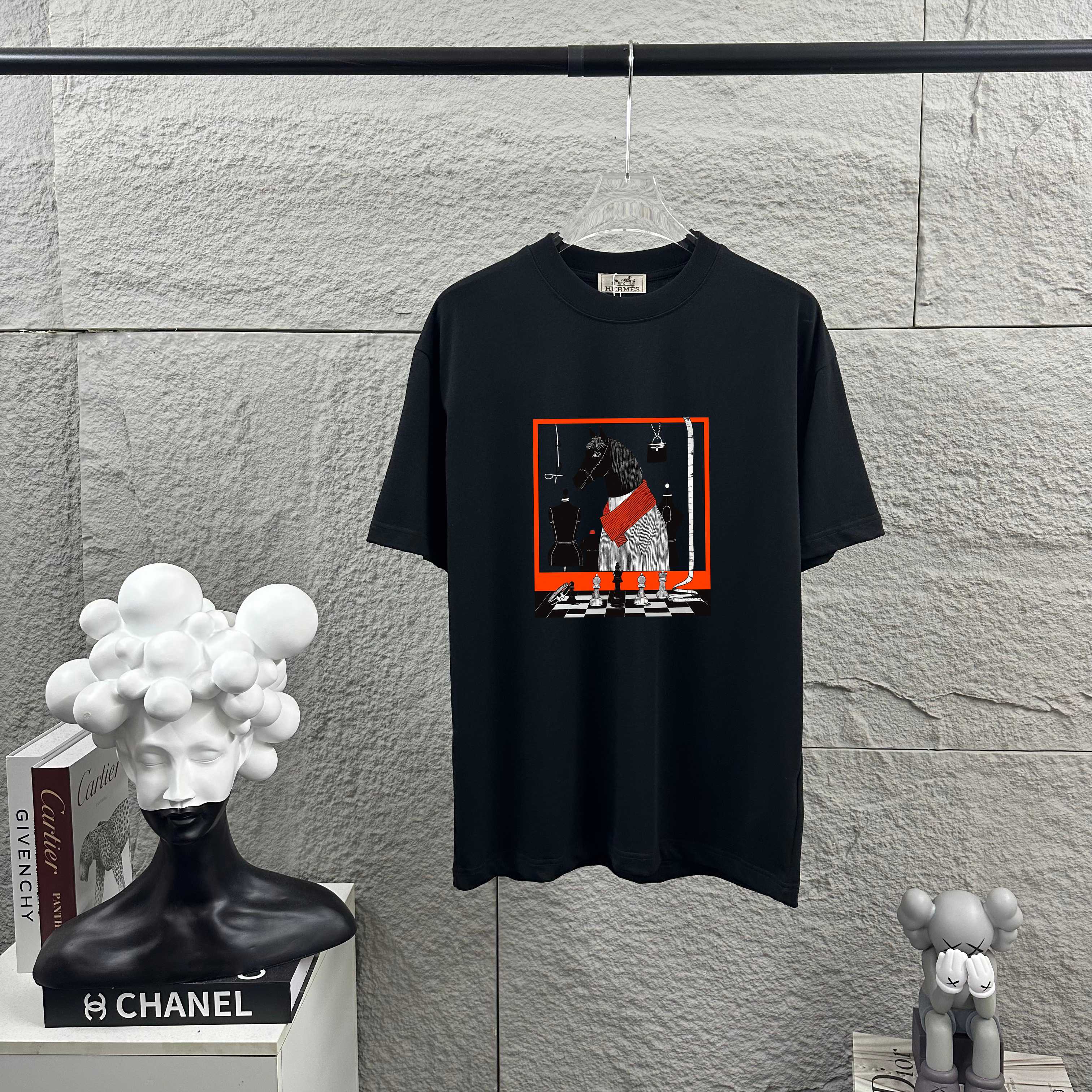 Hermès Herme*爱马仕* 2026春夏新款 马年大吉 烫画工艺 定制双纱平纹纯棉面料 短袖T恤