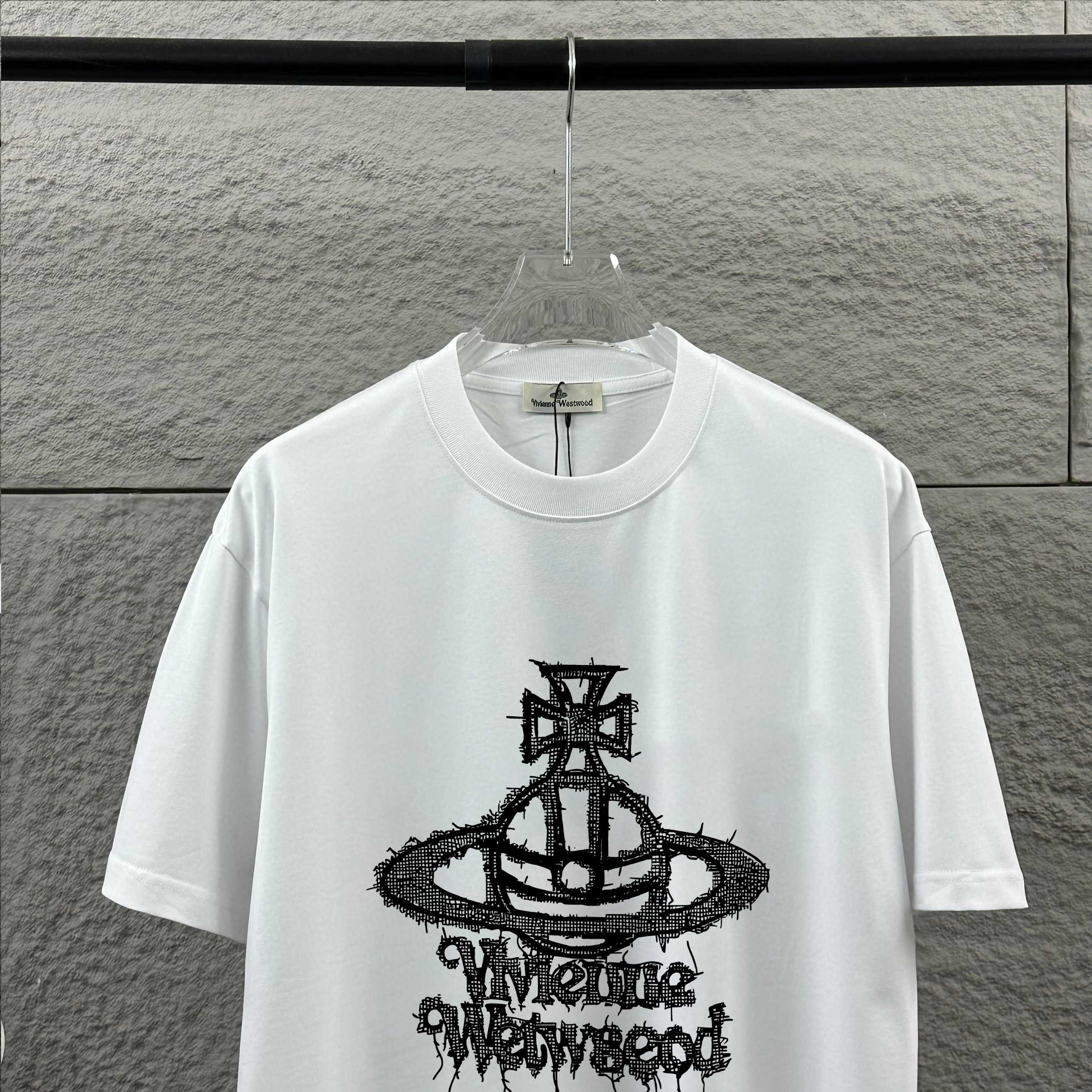 Vivienne Westwood Vivienne *Westwood*西太后*2026 春夏新款 字母印花工艺 定制双纱平纹纯棉面料 短袖T恤