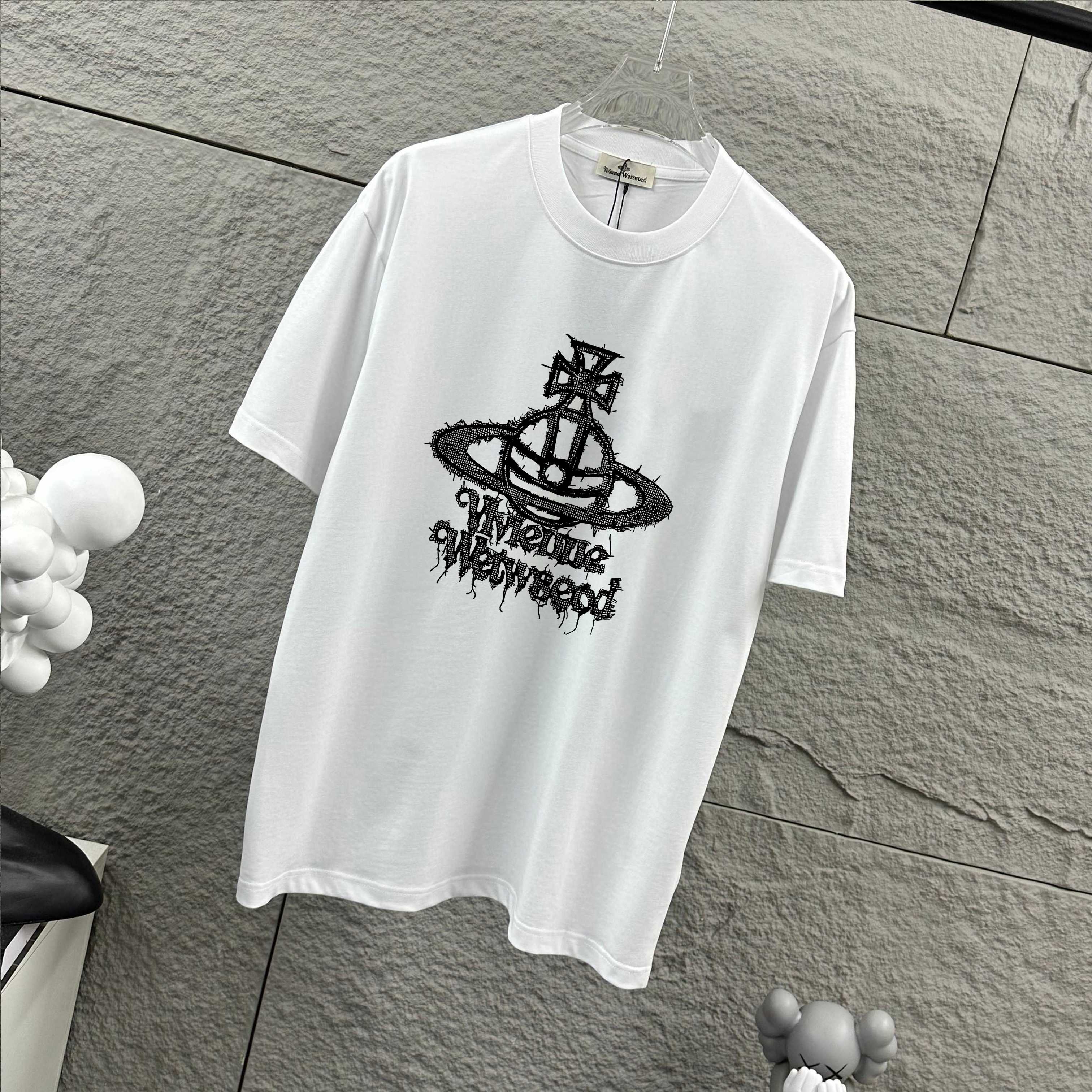 Vivienne Westwood Vivienne *Westwood*西太后*2026 春夏新款 字母印花工艺 定制双纱平纹纯棉面料 短袖T恤
