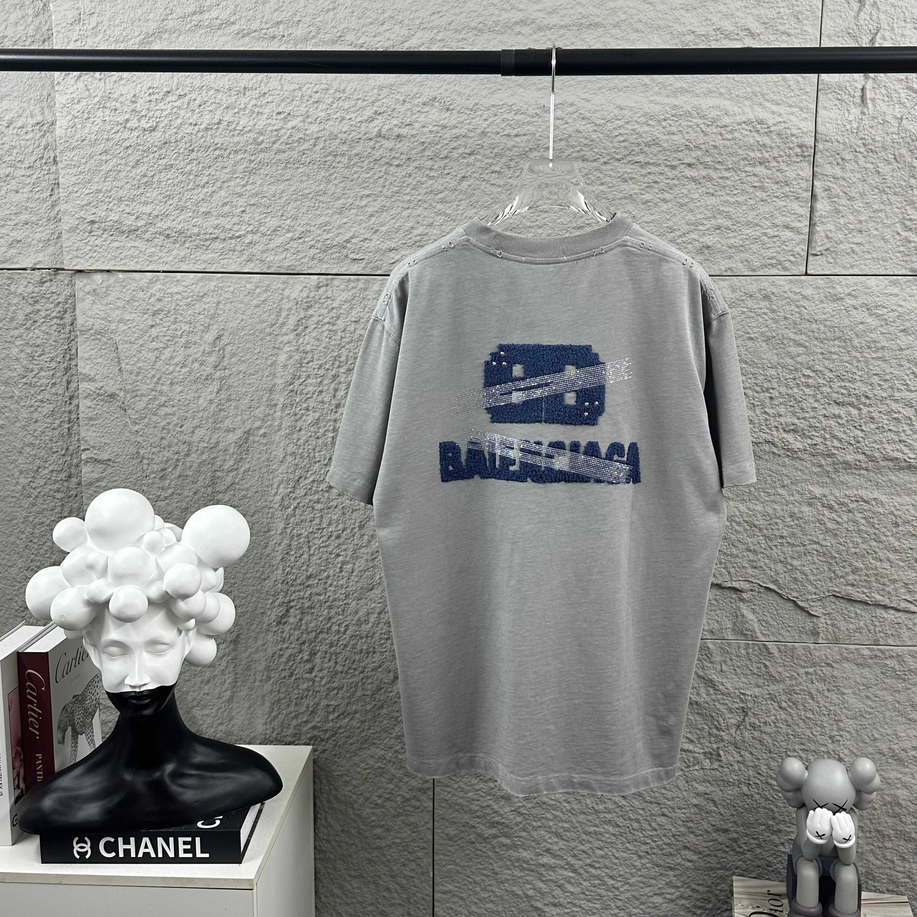 P90 BALENciaga*Paris*2026 Nuevo estilo de primavera y verano Estilo lavado deshilachado resistente con agujeros y desga…