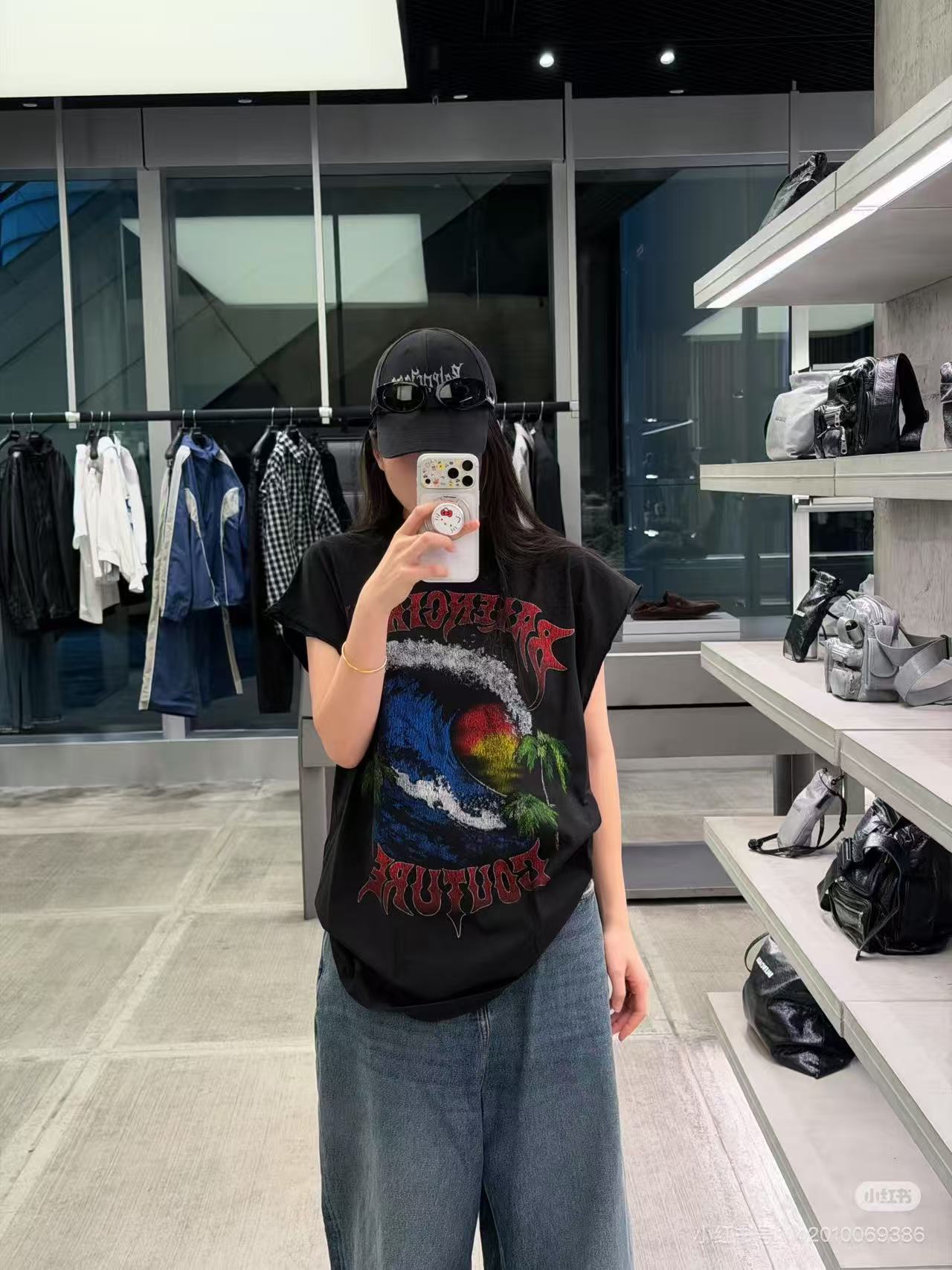 Balenciaga 官网品质BALENCI*GA/巴黎 SS26最新款 前面以夏威夷海边艺术印花无袖T恤