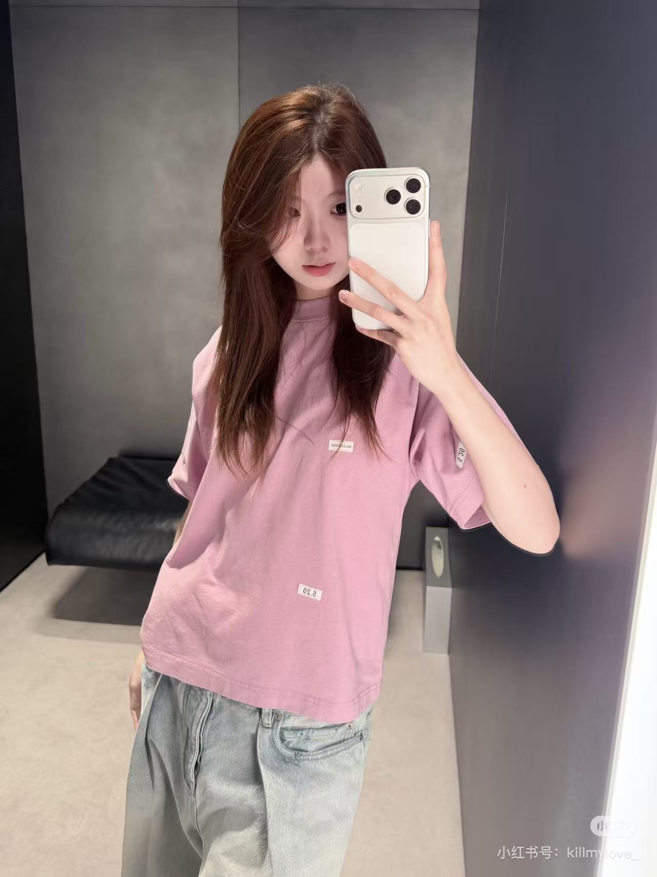Balenciaga 官网品质BALENCI*GA/巴黎 SS26最新款 5 20贴纸印花左袖绣Logo短袖T恤砖柜同步
