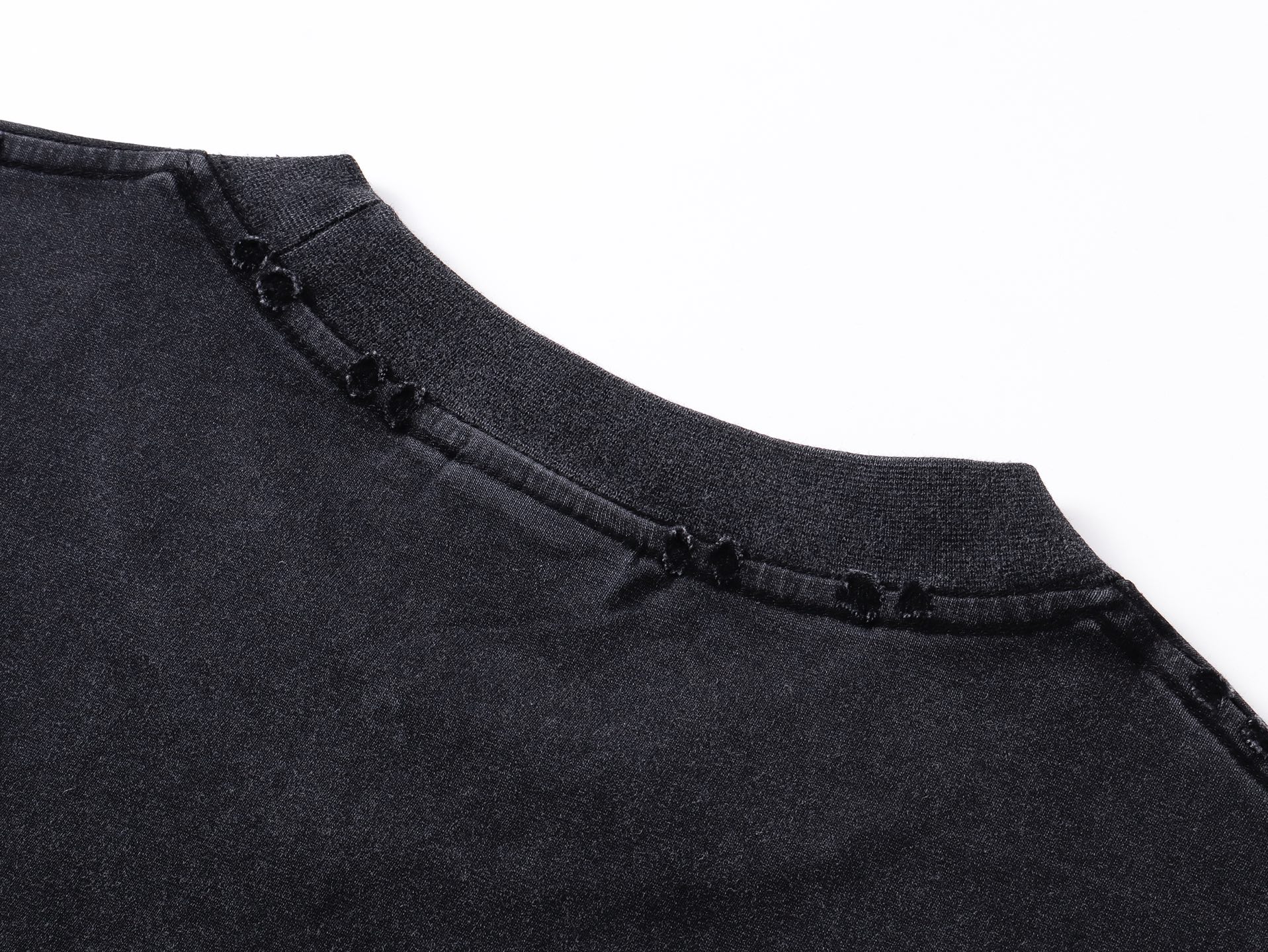 Balenciaga 官网品质BALENCI*GA/巴黎 SS26最新款 前面以Balenclag* 街道夜景建筑图案印花洗水做旧短袖T恤