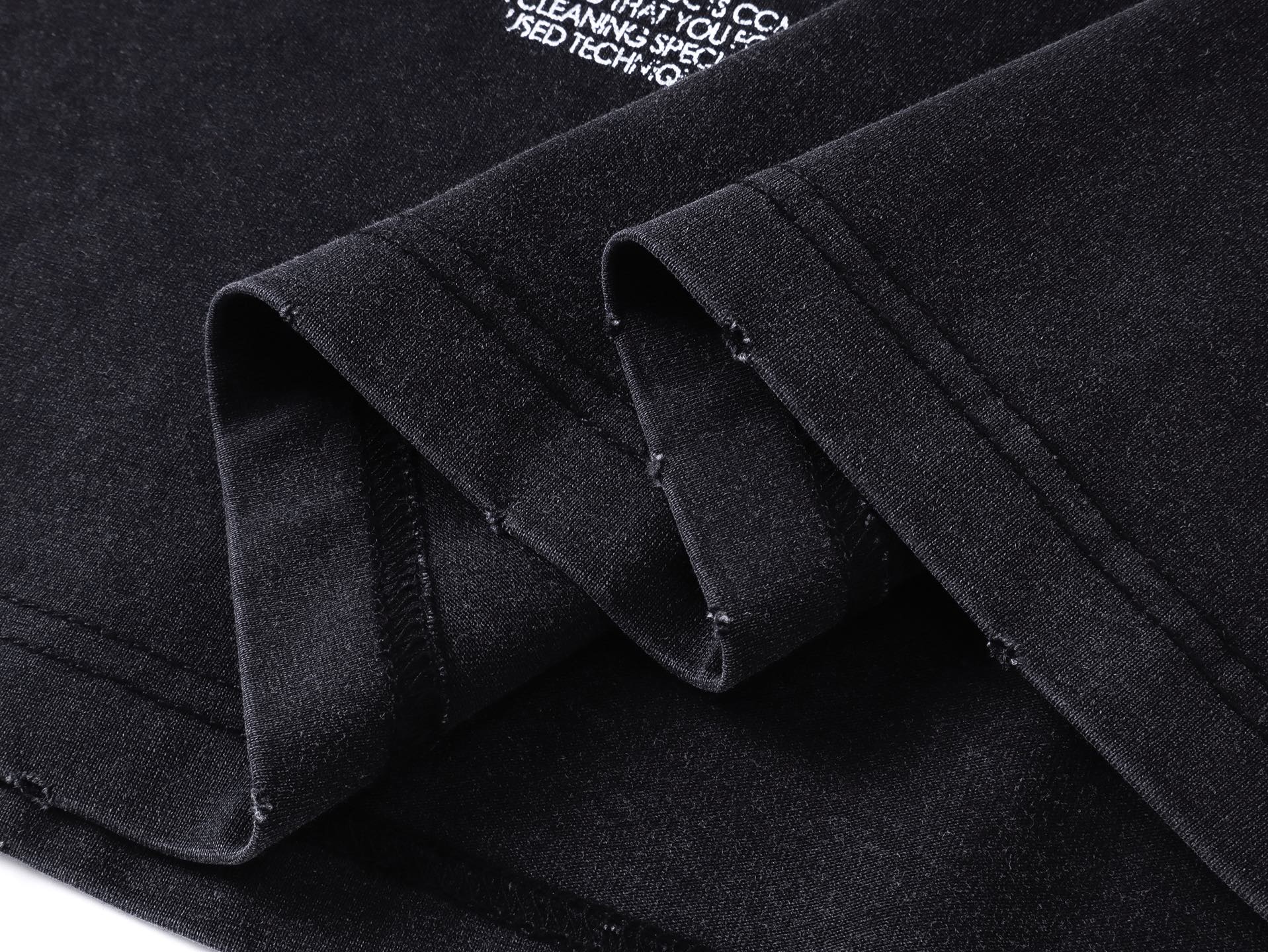 Balenciaga 官网品质BALENCI*GA/巴黎 SS26最新款 前面以Balenclag* 街道夜景建筑图案印花洗水做旧短袖T恤