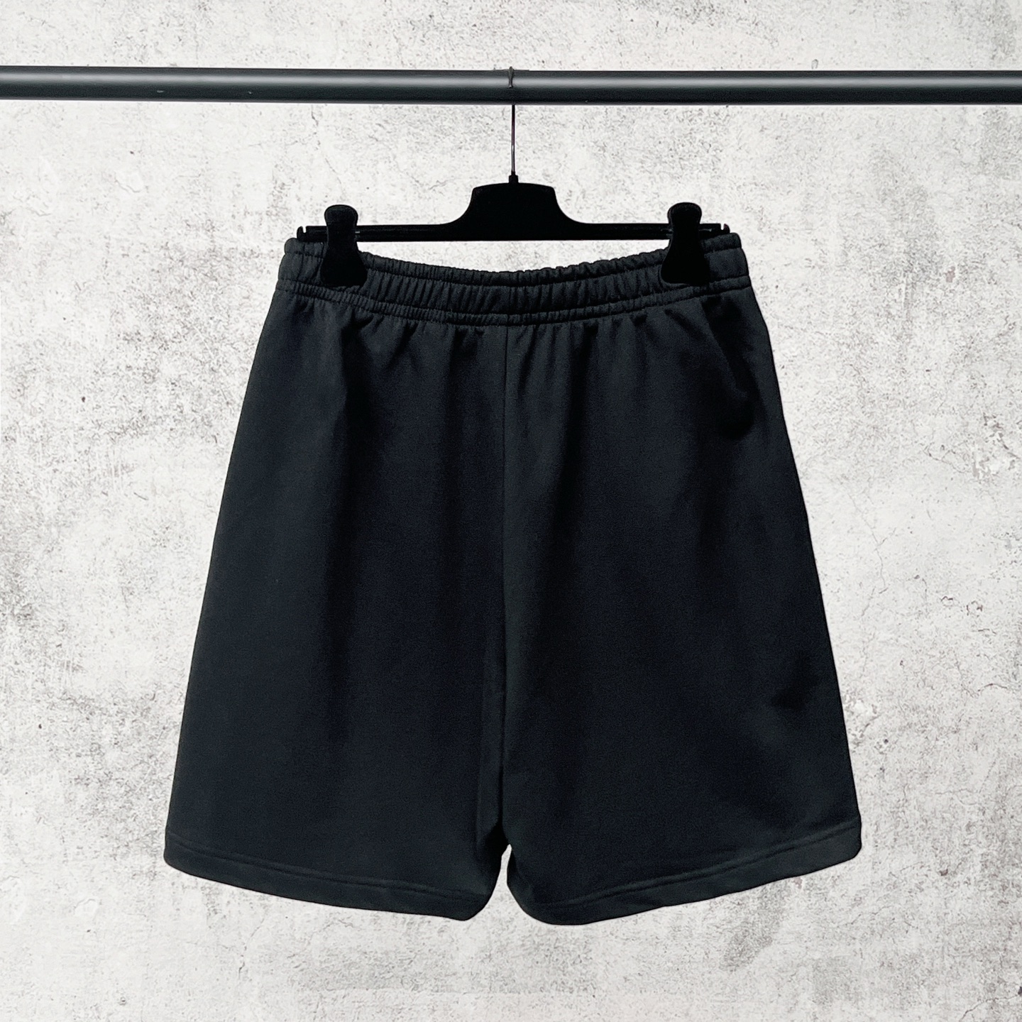 Balenciaga 官网品质BALENCI*GA/巴黎 2026新款 巴黎字母刺绣3M直喷印花短裤