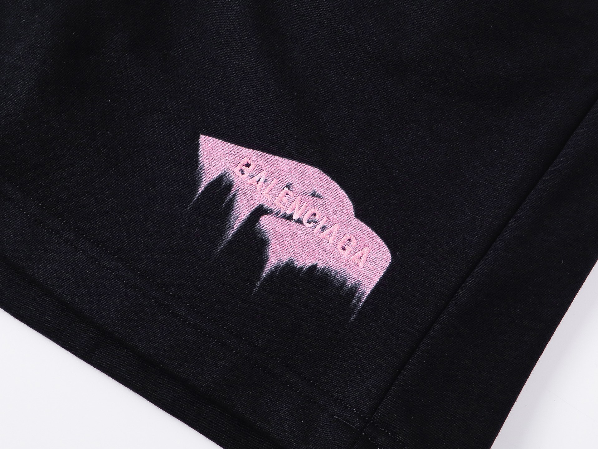 Balenciaga 官网品质BALENCI*GA/巴黎 2026新款 巴黎字母刺绣3M直喷印花短裤