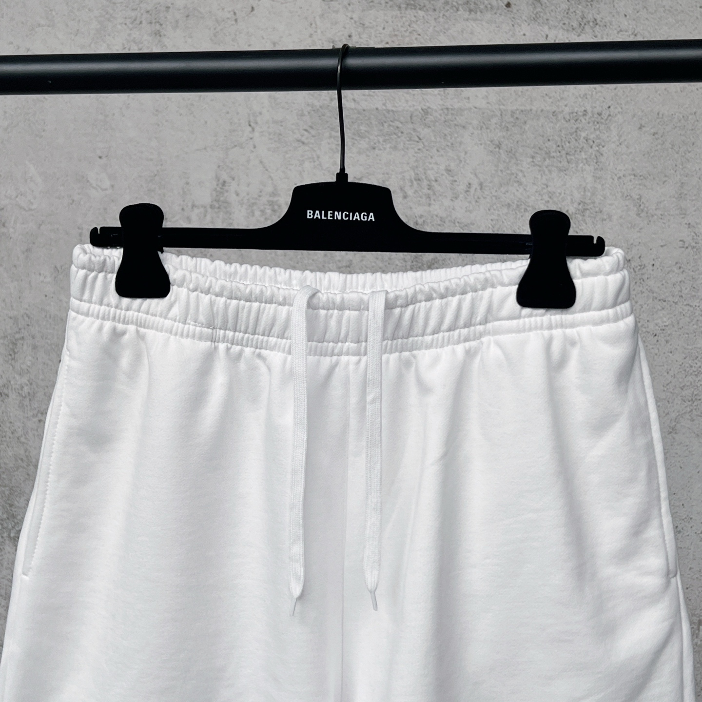 Balenciaga 官网品质BALENCI*GA/巴黎 2026新款 巴黎字母刺绣3M直喷印花短裤