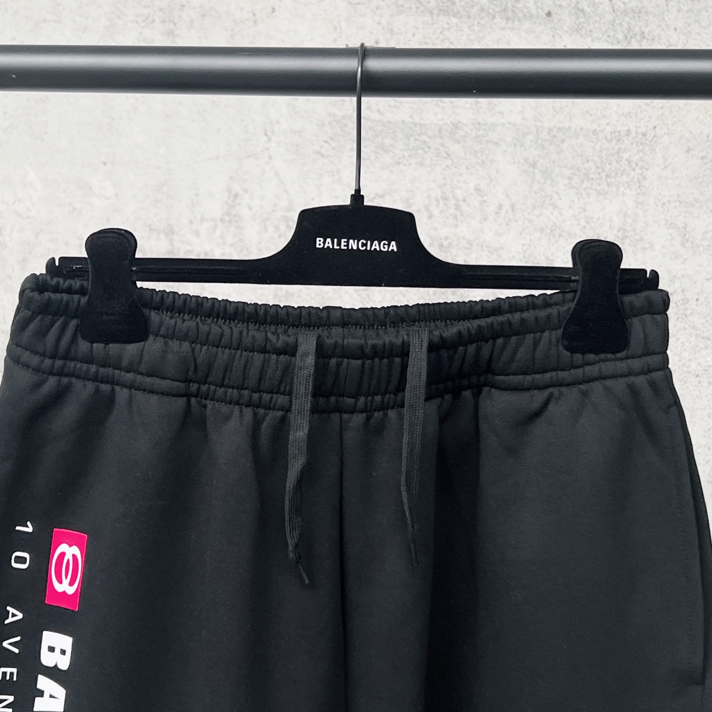 Balenciaga 官网品质BALENCI*GA/巴黎 2026新款 巴黎 字母印花短裤 砖柜同步