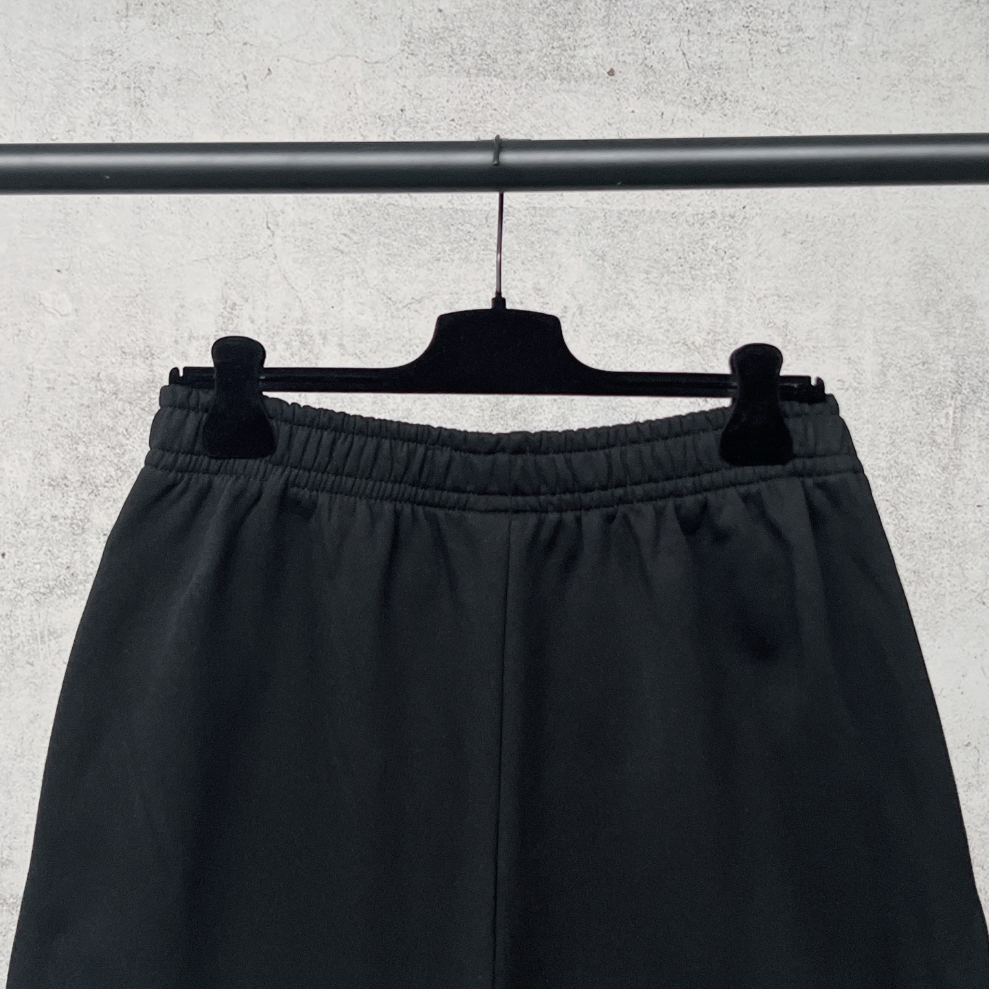 Balenciaga 官网品质BALENCI*GA/巴黎 2026新款 巴黎 字母印花短裤 砖柜同步
