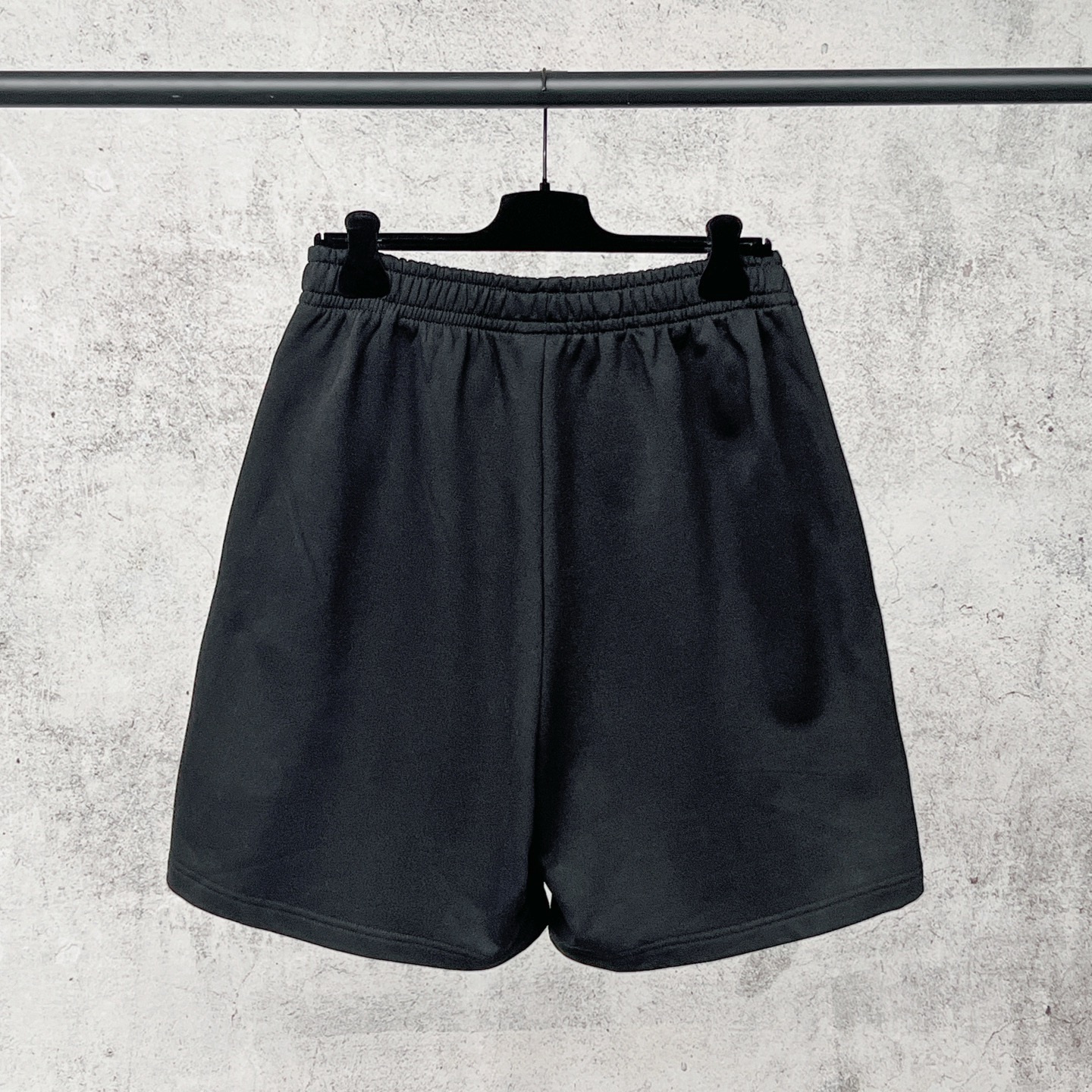 Balenciaga 官网品质BALENCI*GA/巴黎 2026新款 巴黎 字母印花短裤 砖柜同步