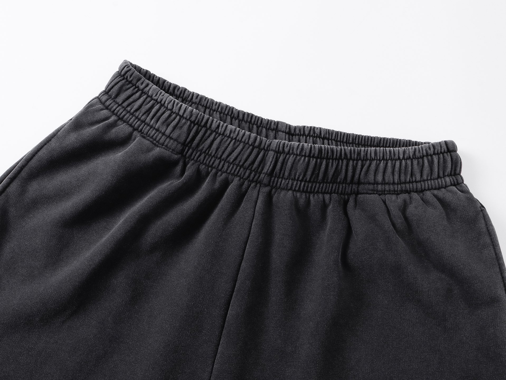 Balenciaga 官网品质BALENCI*GA/巴黎 2026新款 巴黎美纹纸胶带 字母直喷印花洗水磨烂做旧短裤