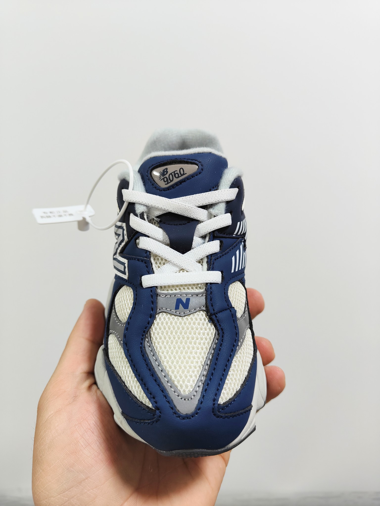 图片[6]-NB 9060 松紧带款童鞋26-37码 海外版NB 9060配色不仅显档次，鞋子也更轻盈️❗️时尚大气的外观设计，后跟“小象蹄”的独特照型，百搭又显腿长❗️必入款老爹鞋💕-选品中心