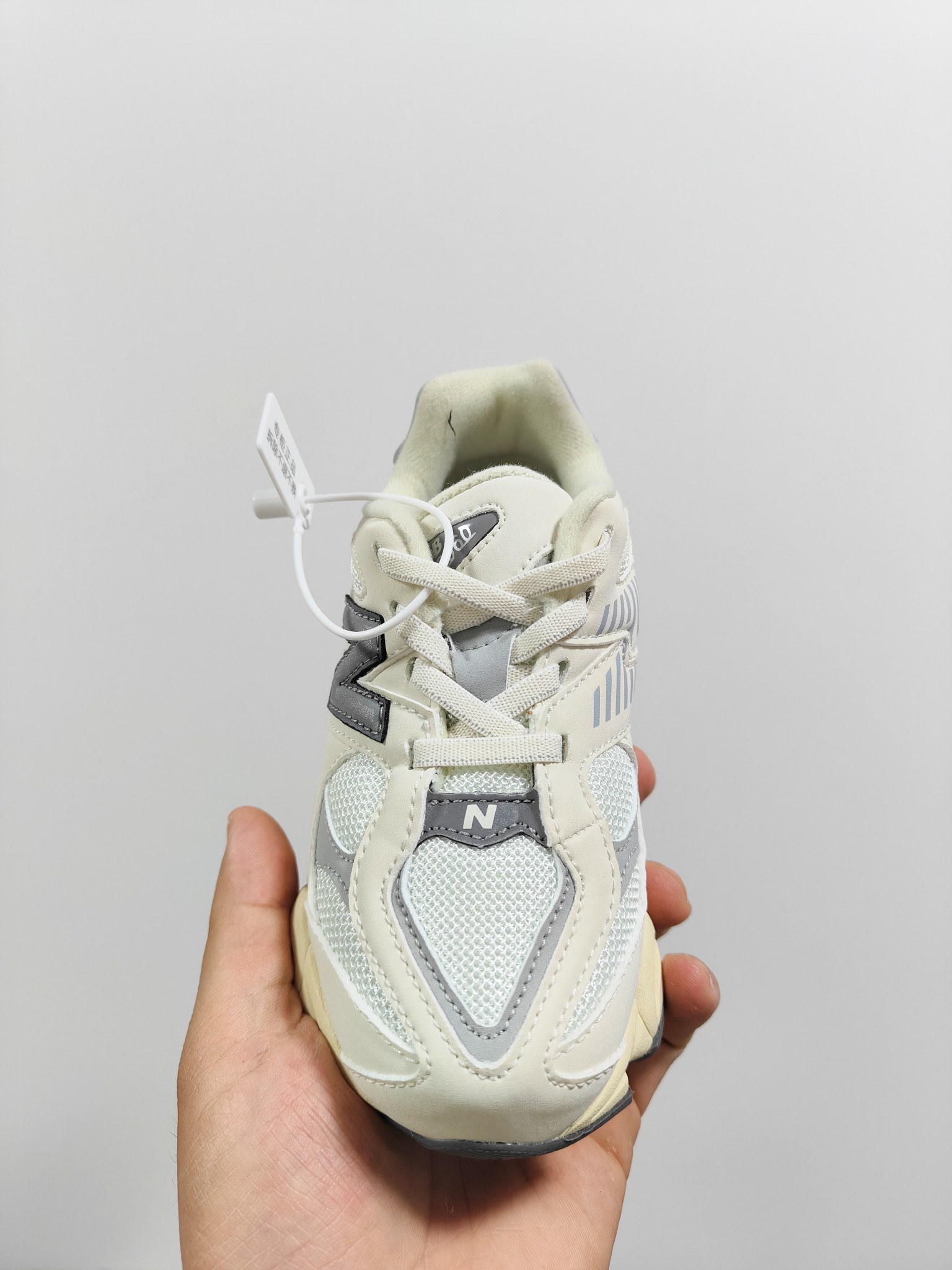 图片[6]-NB 9060 松紧带款童鞋26-37码 海外版NB 9060配色不仅显档次，鞋子也更轻盈️❗️时尚大气的外观设计，后跟“小象蹄”的独特照型，百搭又显腿长❗️必入款老爹鞋💕-选品中心