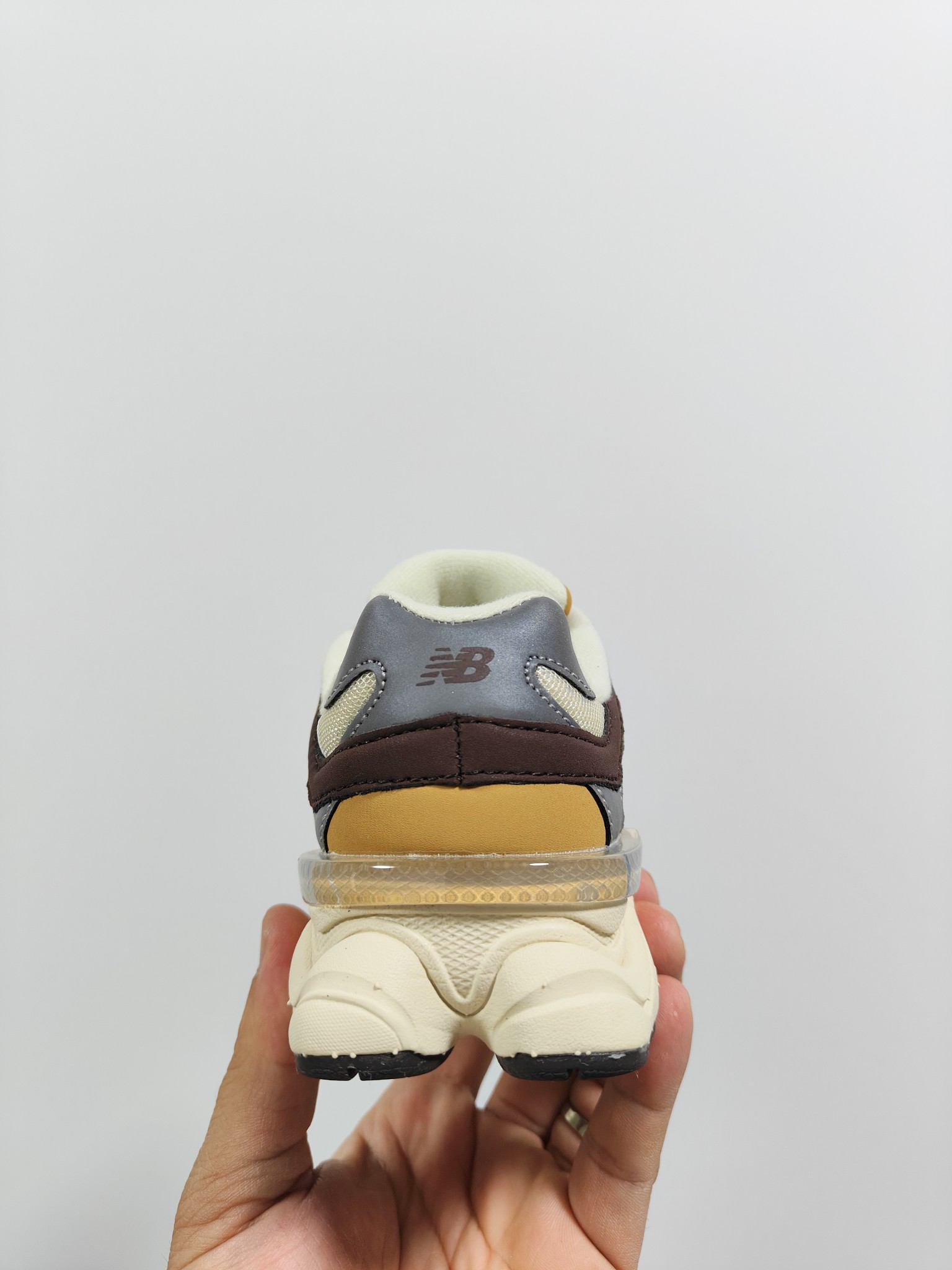 图片[5]-NB 9060 松紧带款童鞋26-37码 海外版NB 9060配色不仅显档次，鞋子也更轻盈️❗️时尚大气的外观设计，后跟“小象蹄”的独特照型，百搭又显腿长❗️必入款老爹鞋💕-选品中心