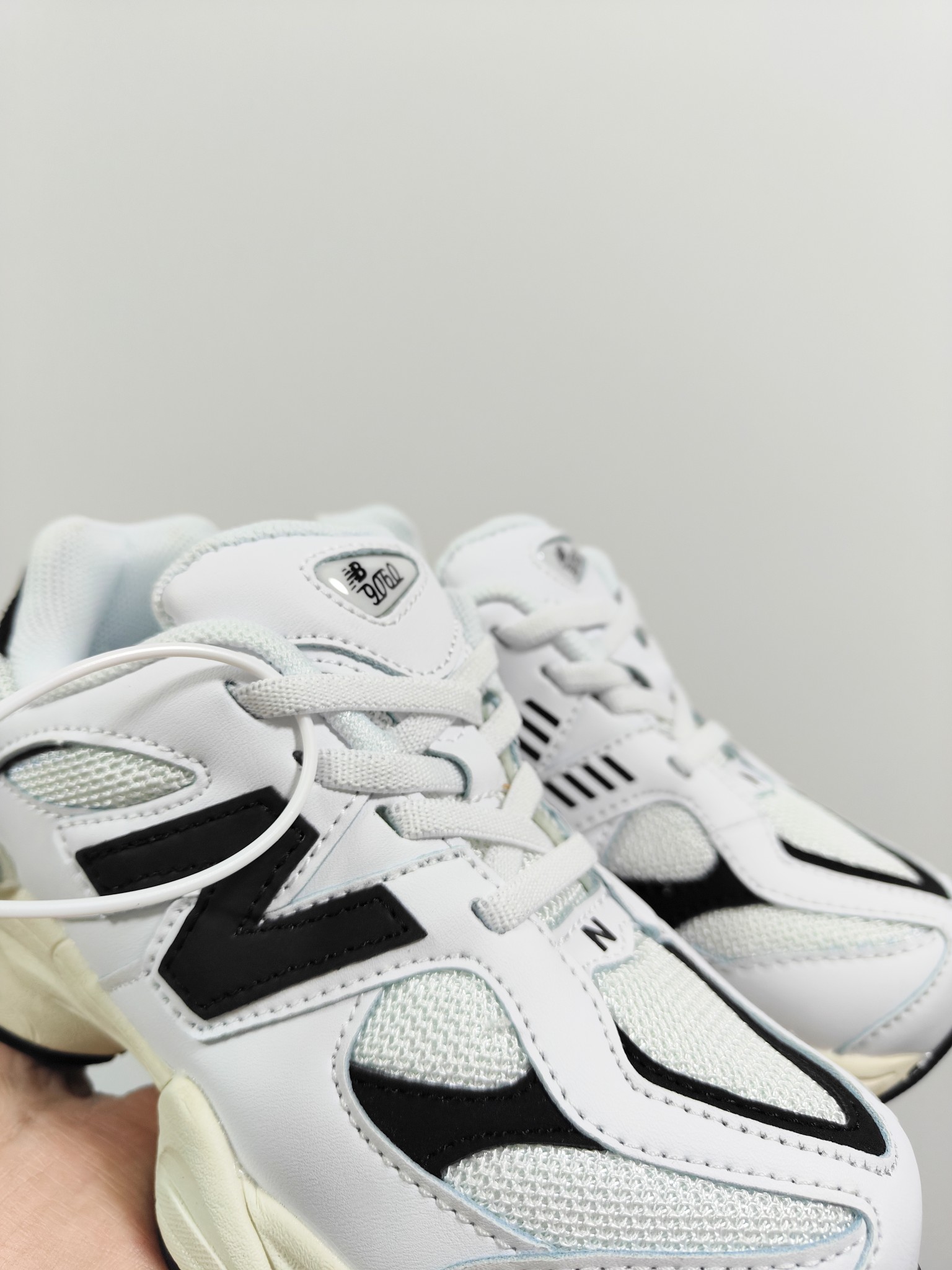 图片[3]-NB 9060 松紧带款童鞋26-37码 海外版NB 9060配色不仅显档次，鞋子也更轻盈️❗️时尚大气的外观设计，后跟“小象蹄”的独特照型，百搭又显腿长❗️必入款老爹鞋💕-选品中心