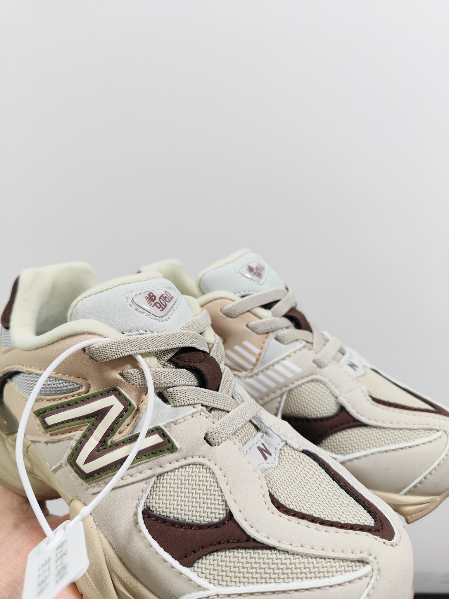 图片[3]-NB 9060 松紧带款童鞋26-37码 海外版NB 9060配色不仅显档次，鞋子也更轻盈️❗️时尚大气的外观设计，后跟“小象蹄”的独特照型，百搭又显腿长❗️必入款老爹鞋💕-选品中心