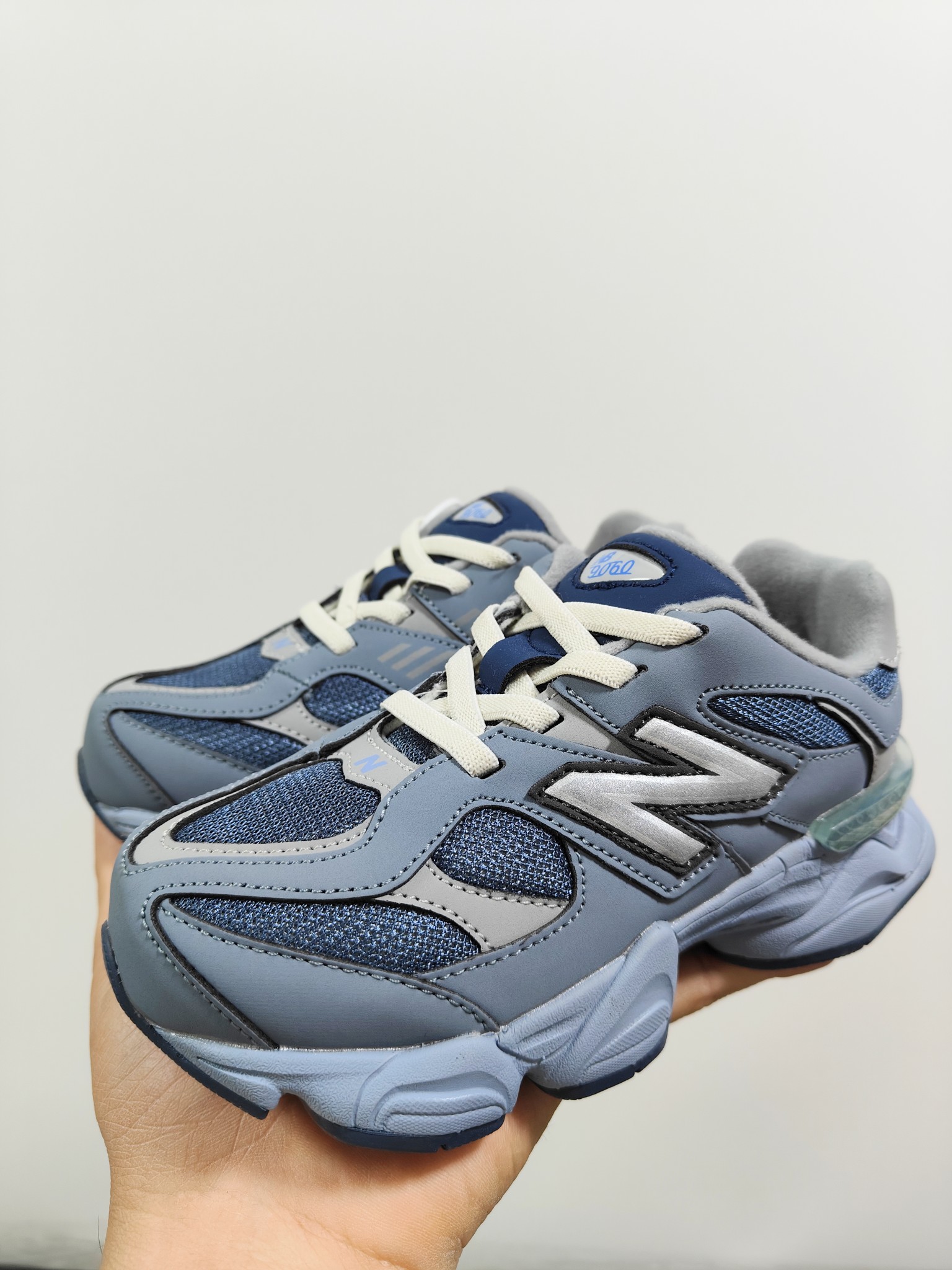 图片[2]-NB 9060 松紧带款童鞋26-37码 海外版NB 9060配色不仅显档次，鞋子也更轻盈️❗️时尚大气的外观设计，后跟“小象蹄”的独特照型，百搭又显腿长❗️必入款老爹鞋💕-选品中心