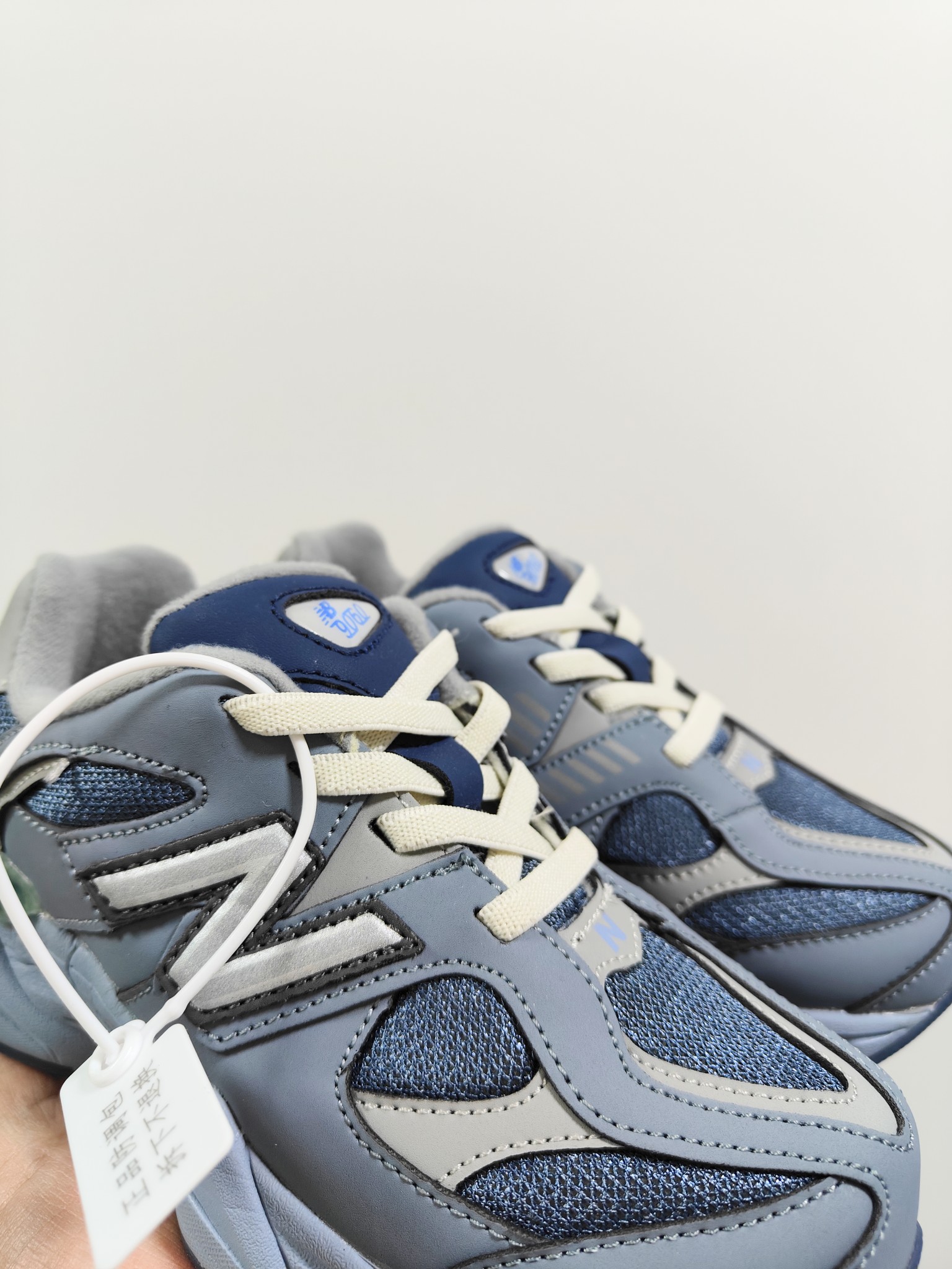 图片[3]-NB 9060 松紧带款童鞋26-37码 海外版NB 9060配色不仅显档次，鞋子也更轻盈️❗️时尚大气的外观设计，后跟“小象蹄”的独特照型，百搭又显腿长❗️必入款老爹鞋💕-选品中心