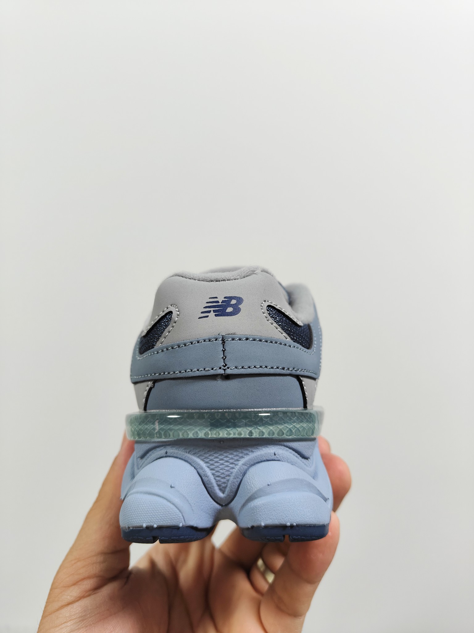 图片[5]-NB 9060 松紧带款童鞋26-37码 海外版NB 9060配色不仅显档次，鞋子也更轻盈️❗️时尚大气的外观设计，后跟“小象蹄”的独特照型，百搭又显腿长❗️必入款老爹鞋💕-选品中心